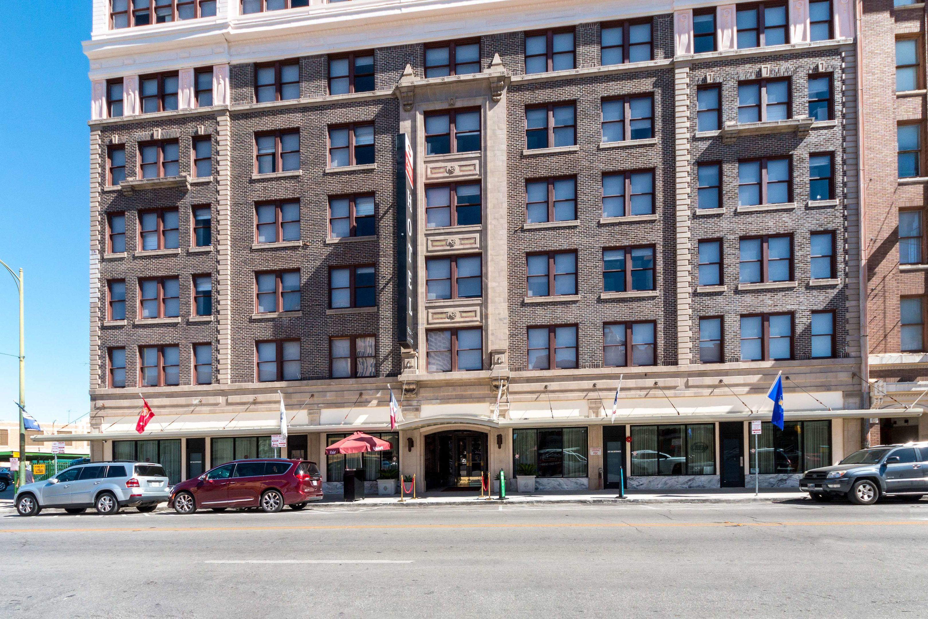 Best Western Premier Historic Travelers Hotel Alamo/Riverwalk — photo 4