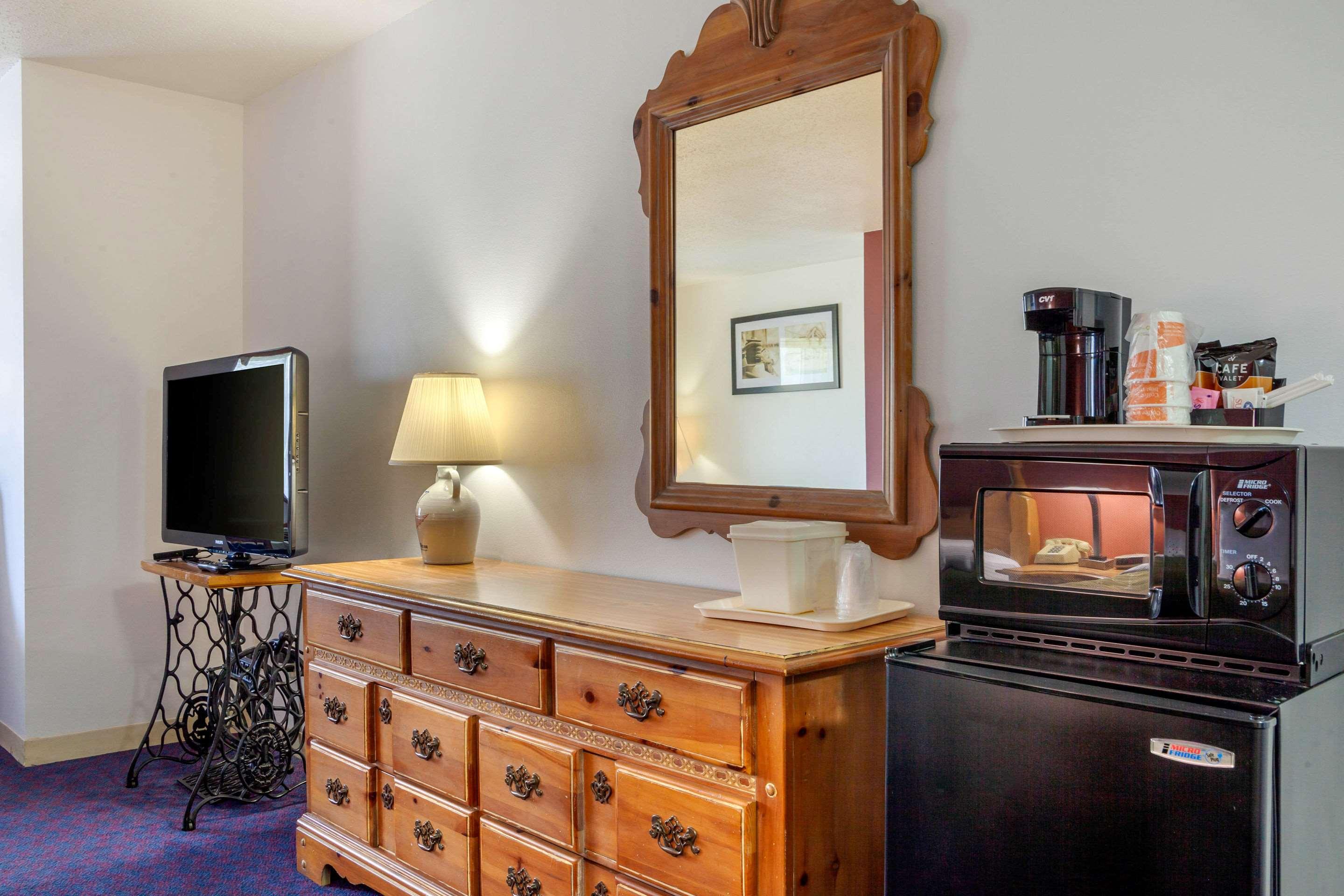 AmeriVu Inn & Suites of Prairie Du Chien — photo 4