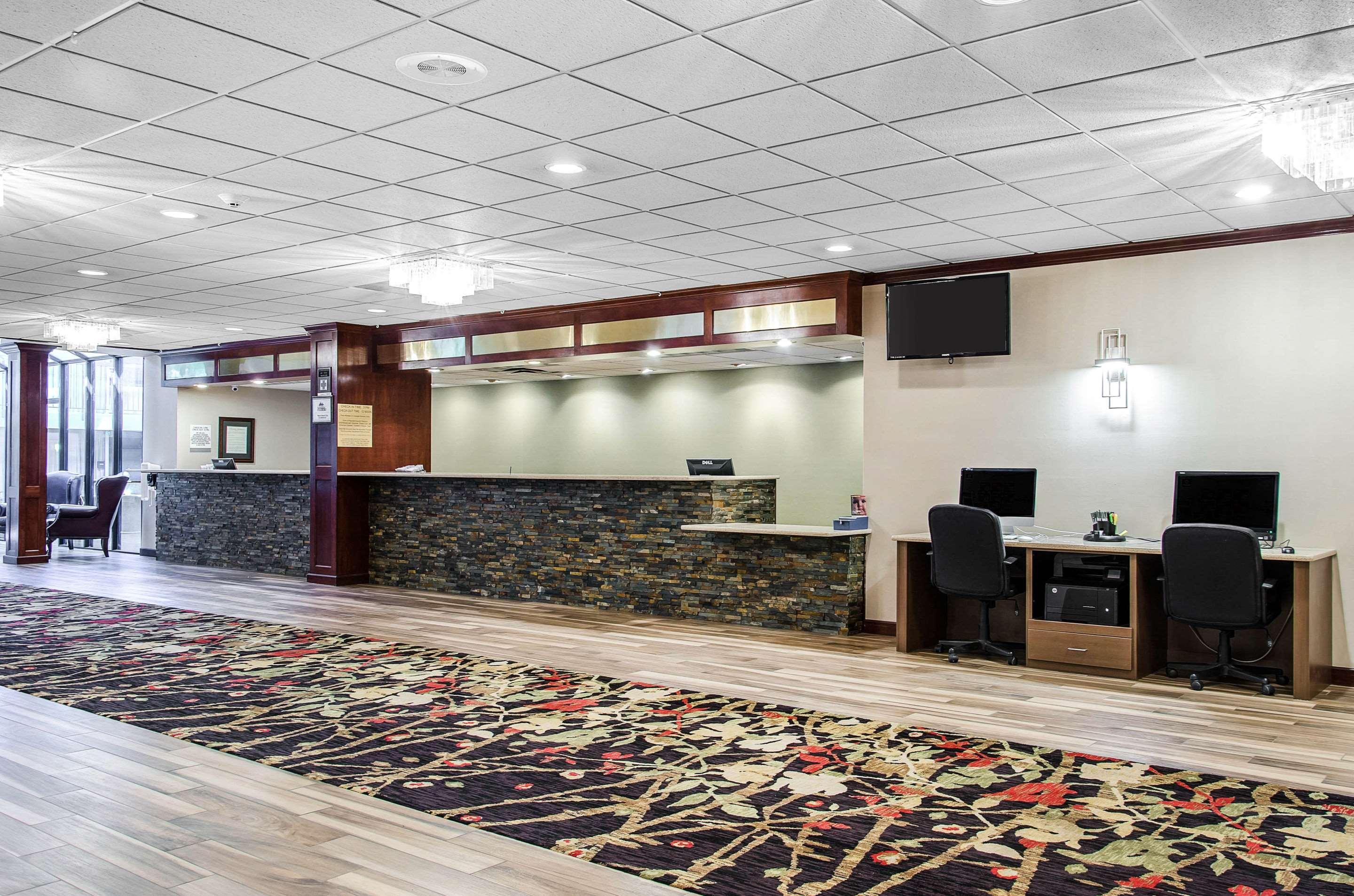 Clarion Inn — photo 4