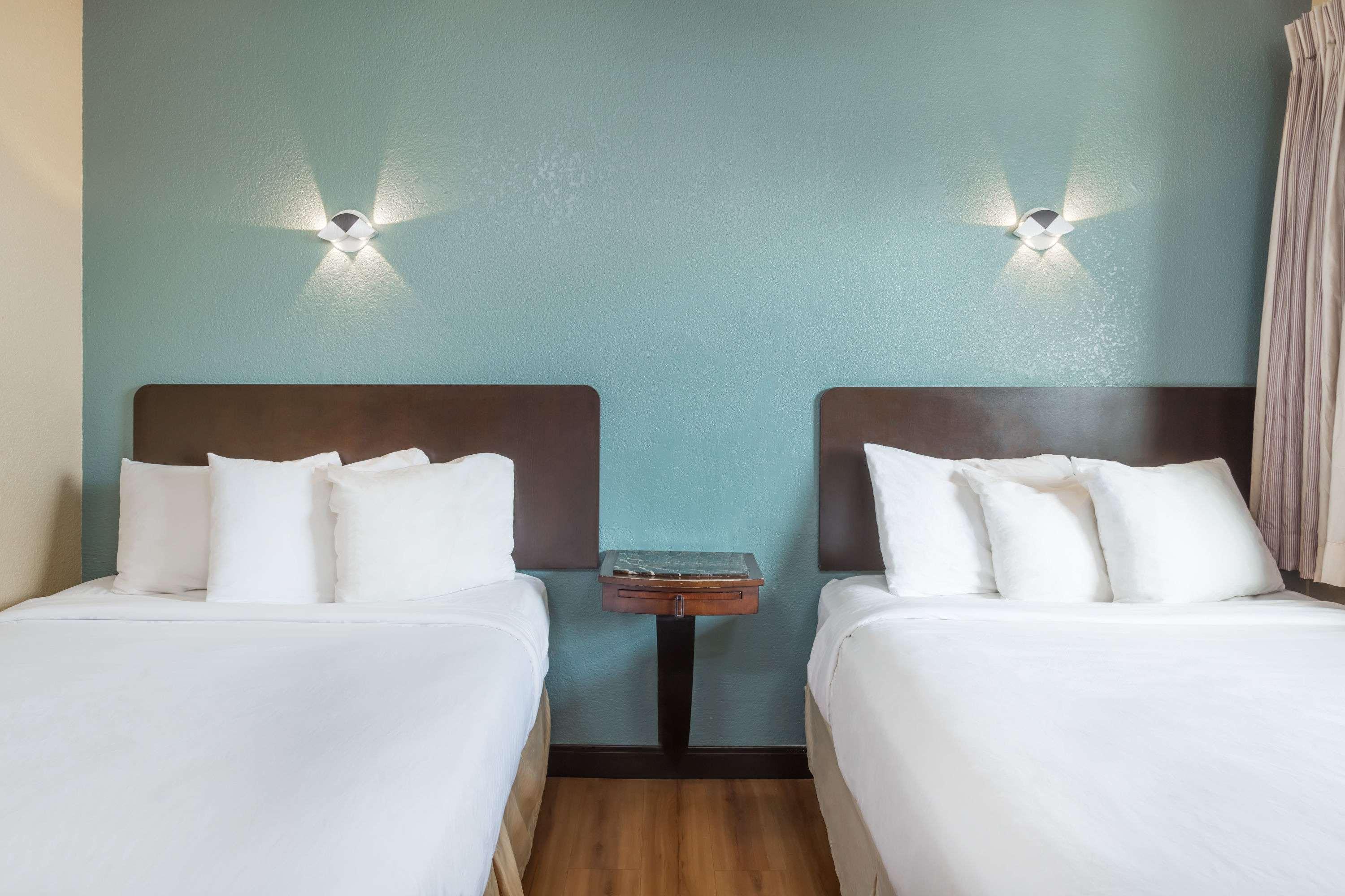 Travelodge Oceanside — photo 3
