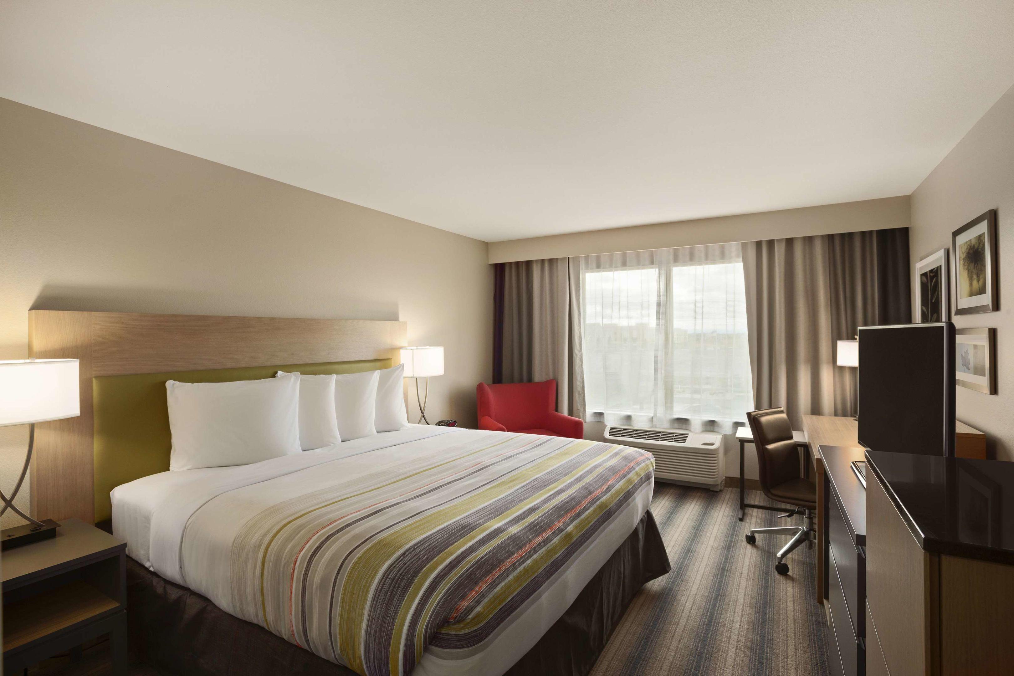 Country Inn & Suites by Radisson, Merrillville, IN — photo 5