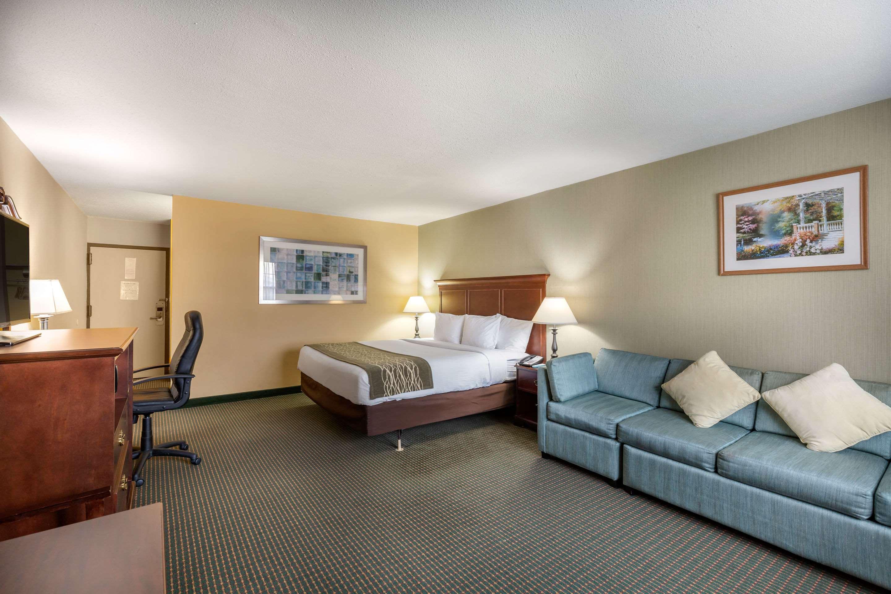 Clarion Inn Falls Church-Arlington — photo 5