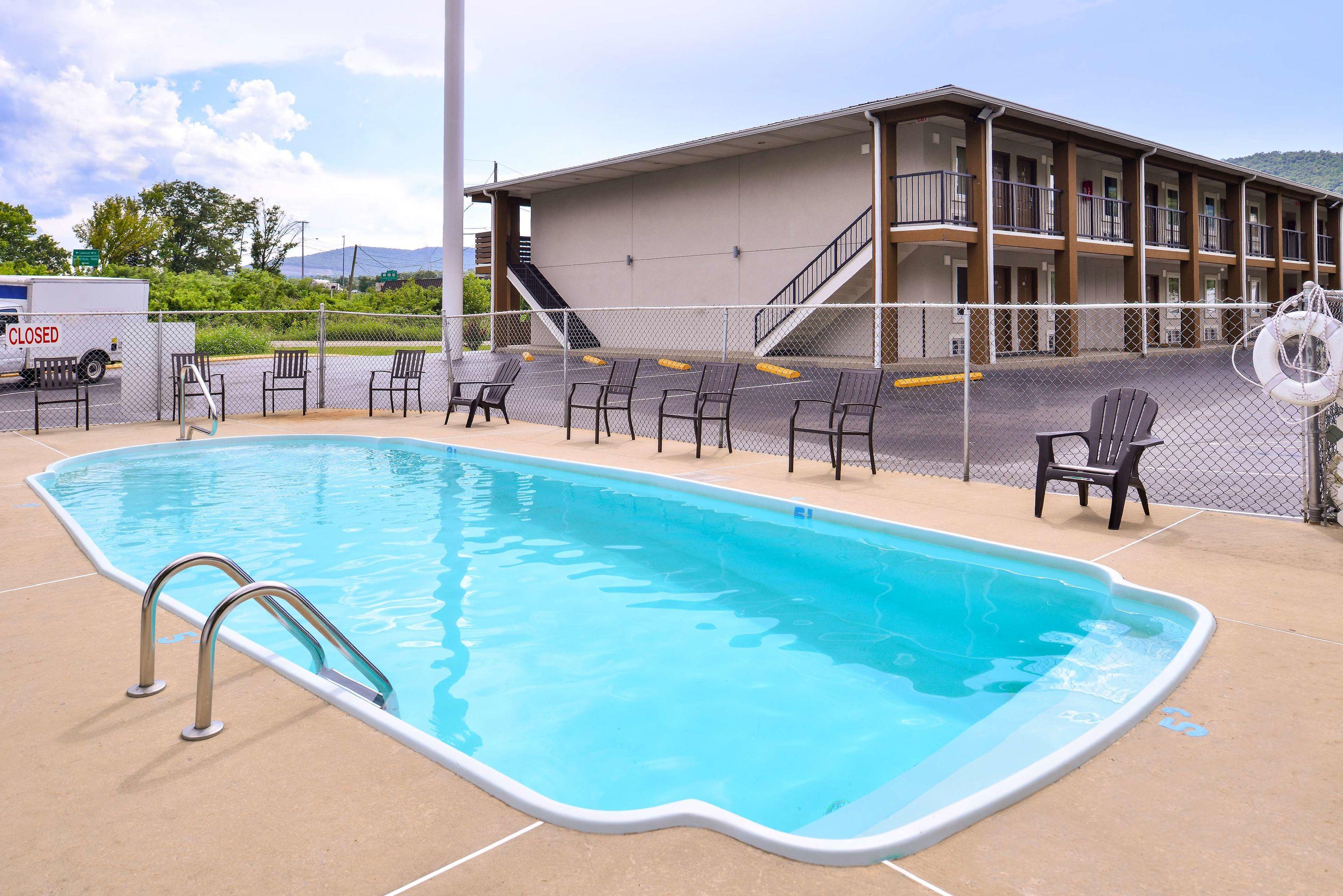 Americas Best Value Inn & Suites/Lookout Mountain West — photo 5