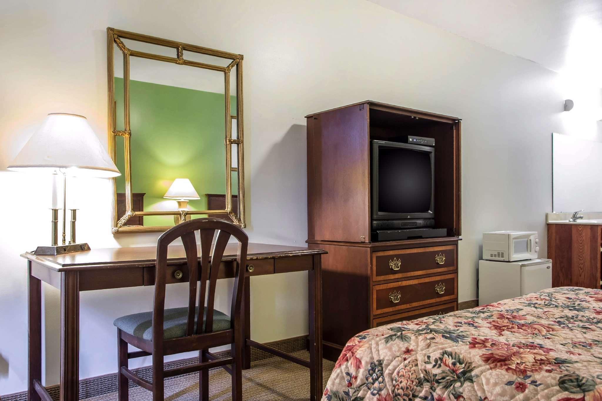 Rodeway Inn Paradise — photo 3