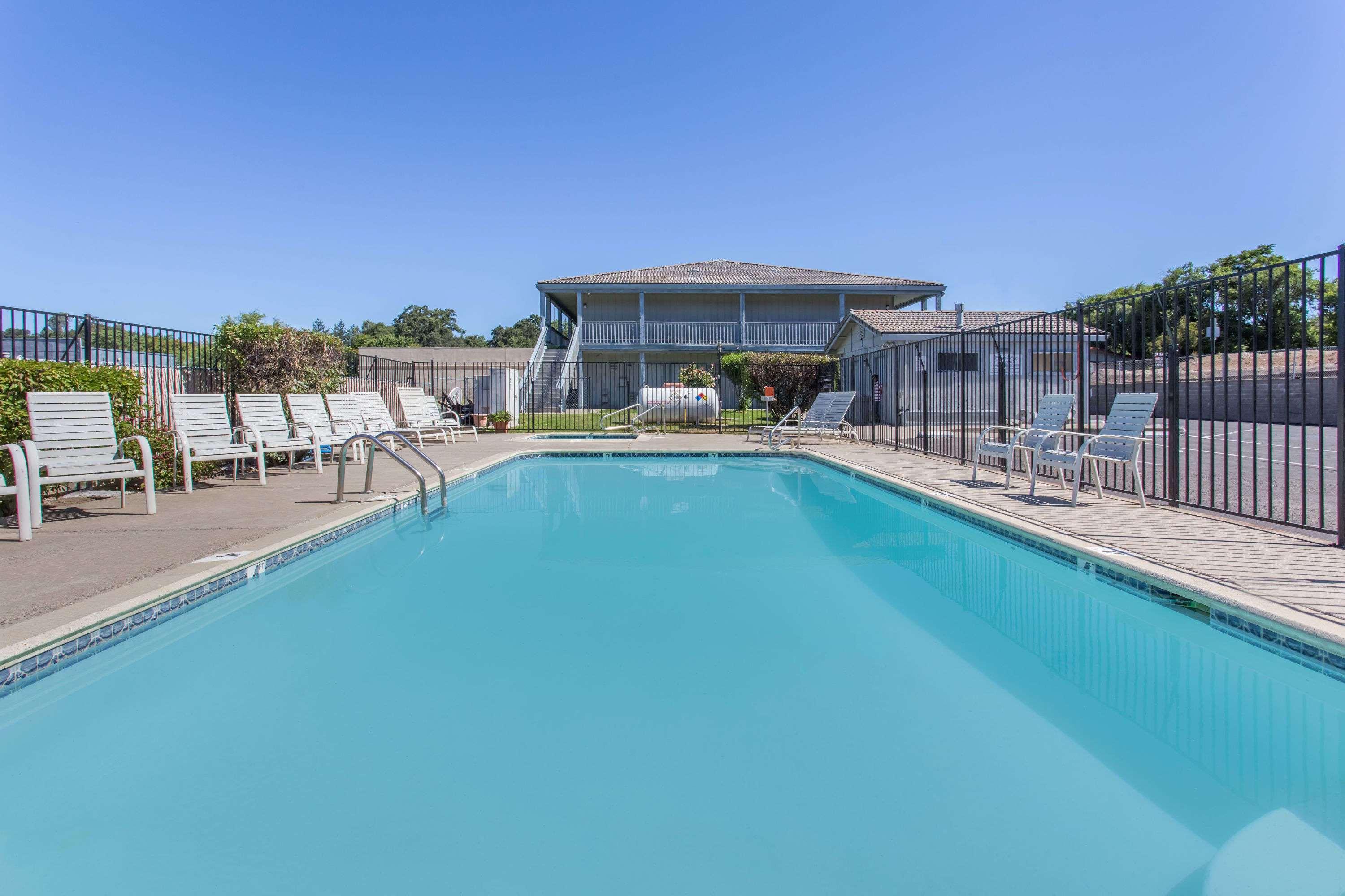 Travelodge Clearlake — photo 5