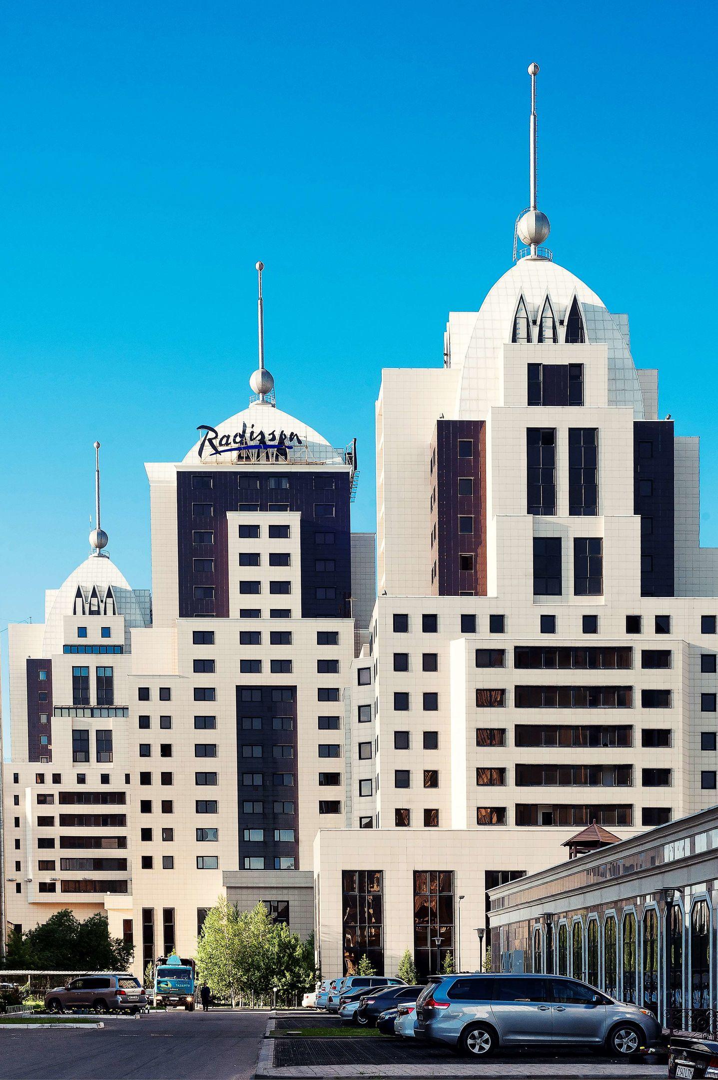 Radisson Hotel Astana — photo 1