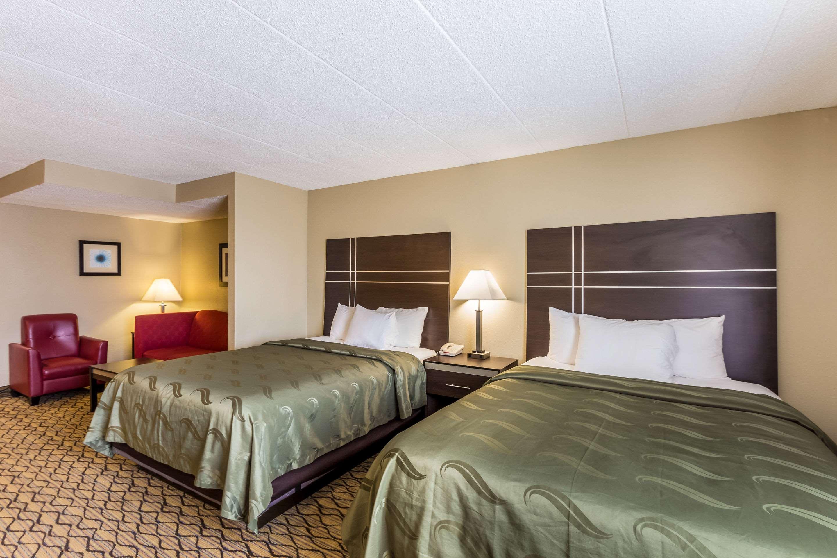 Quality Suites Milwaukee Airport — photo 4