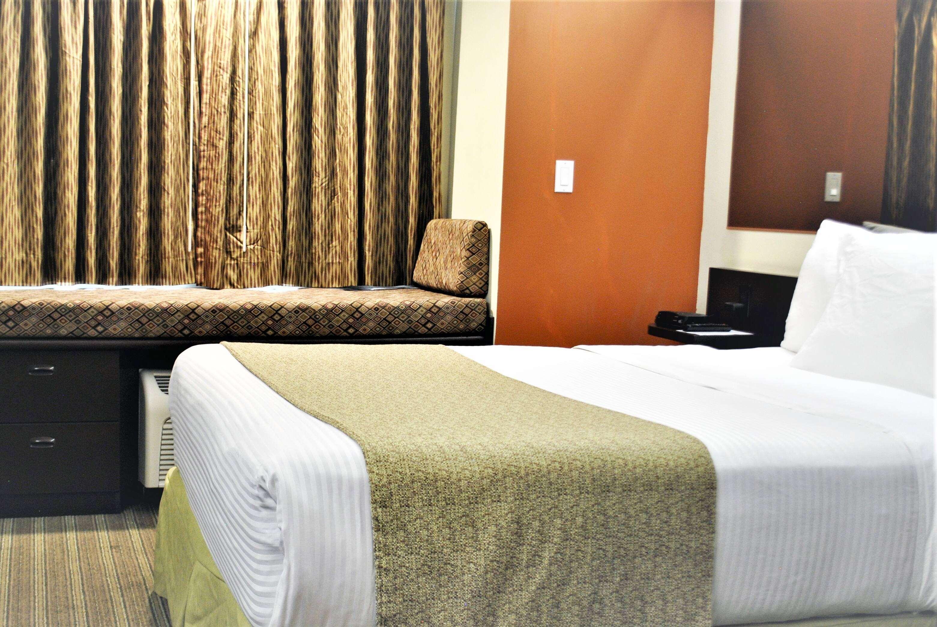 Microtel Inn & Suites Toluca — photo 4