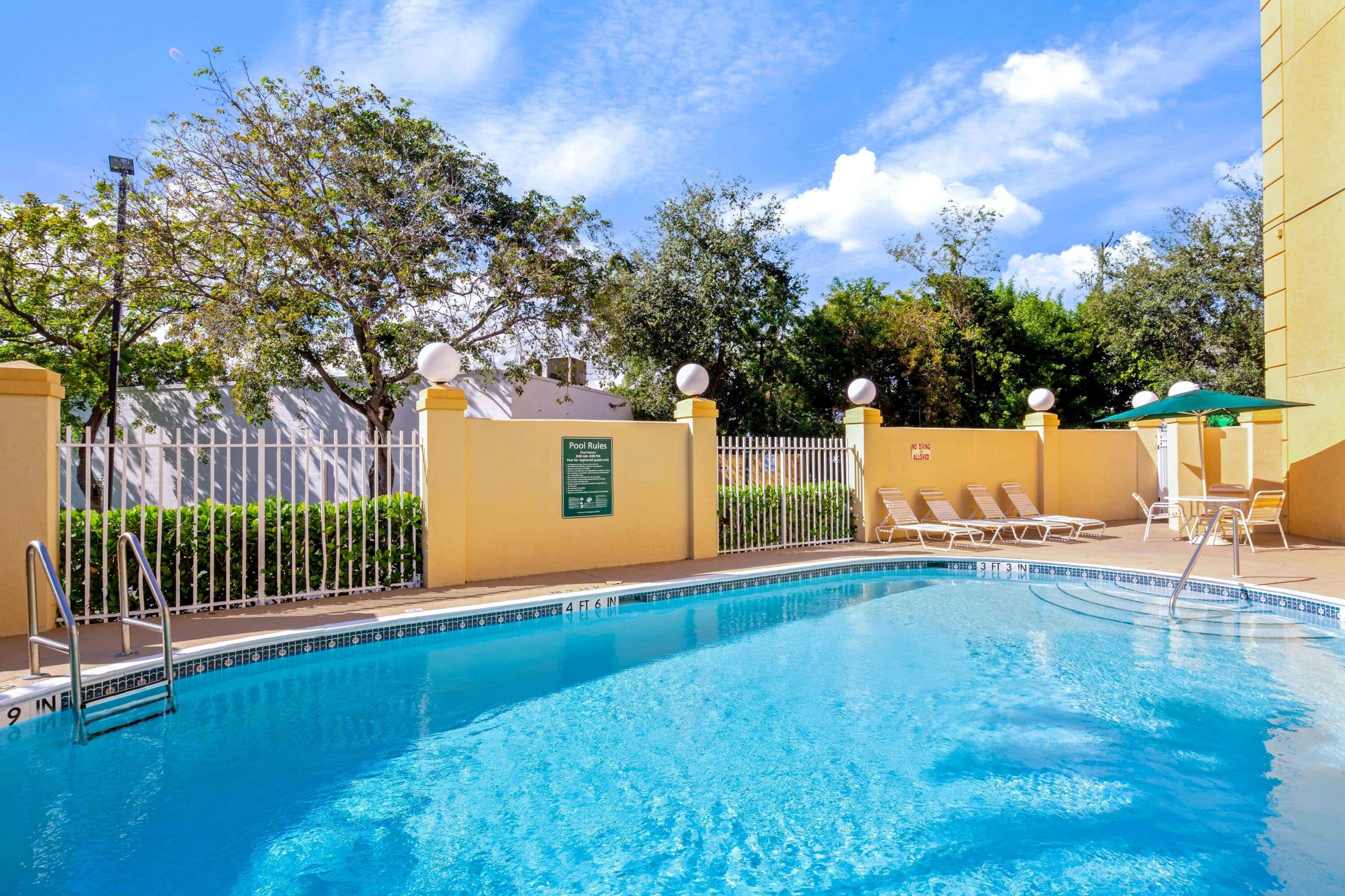La Quinta Inn & Suites Miami Cutler Ridge — photo 5
