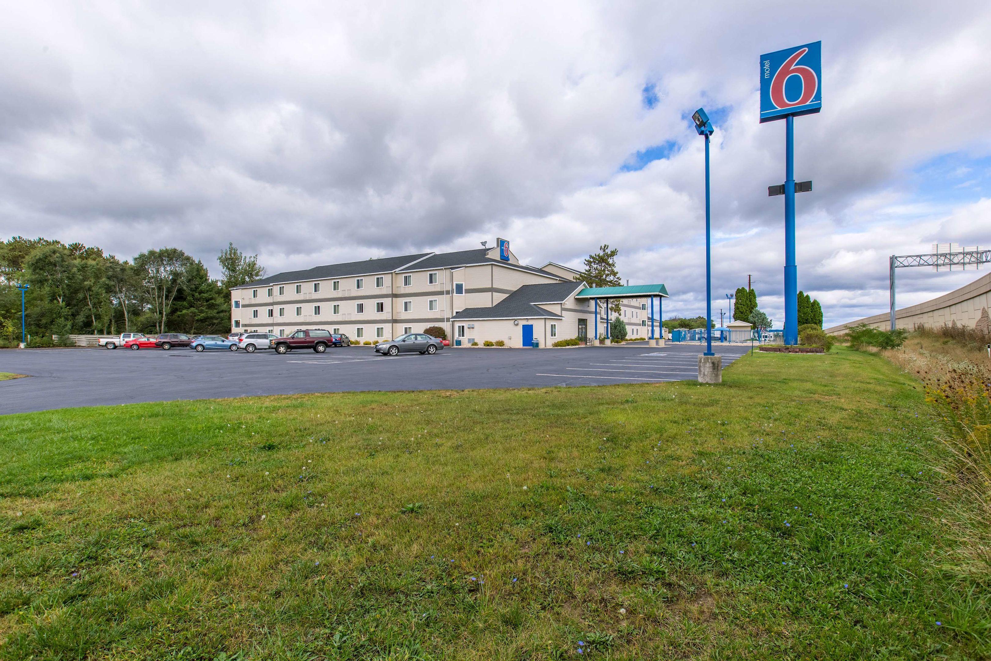 Motel 6 Lake Delton — photo 4