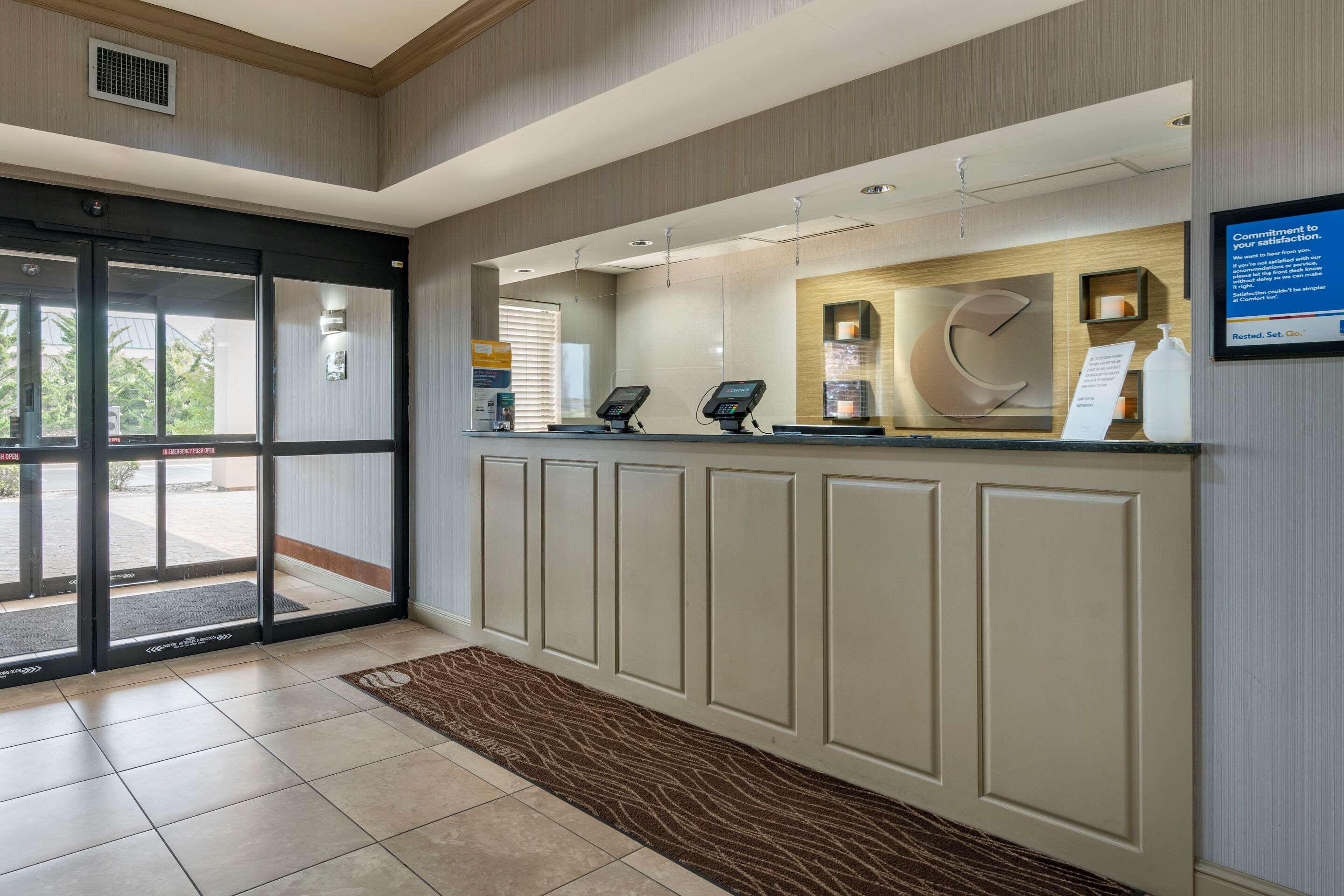 Comfort Inn Sullivan — photo 4