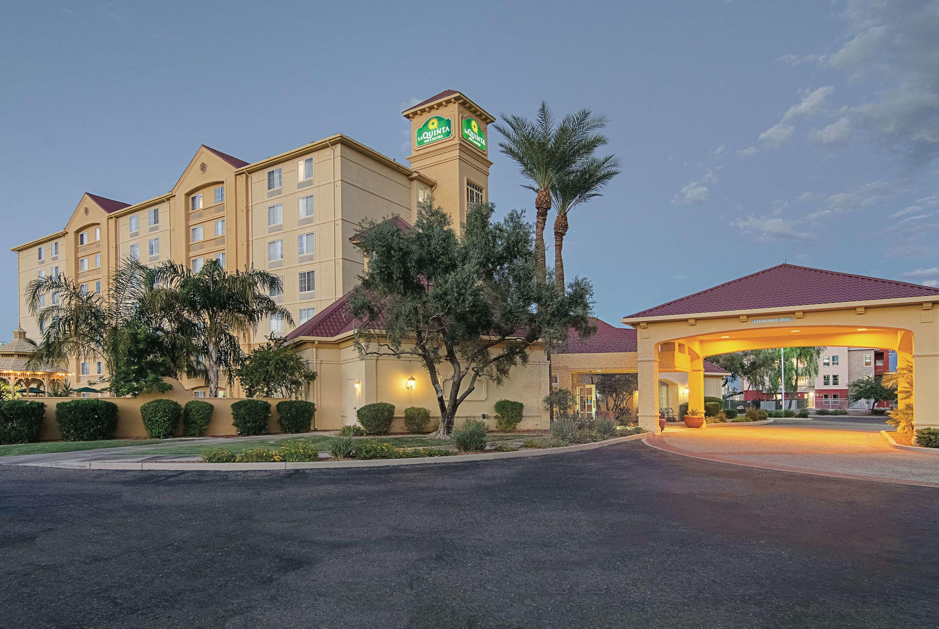 La Quinta Inn & Suites by Wyndham Phoenix Mesa West — photo 5