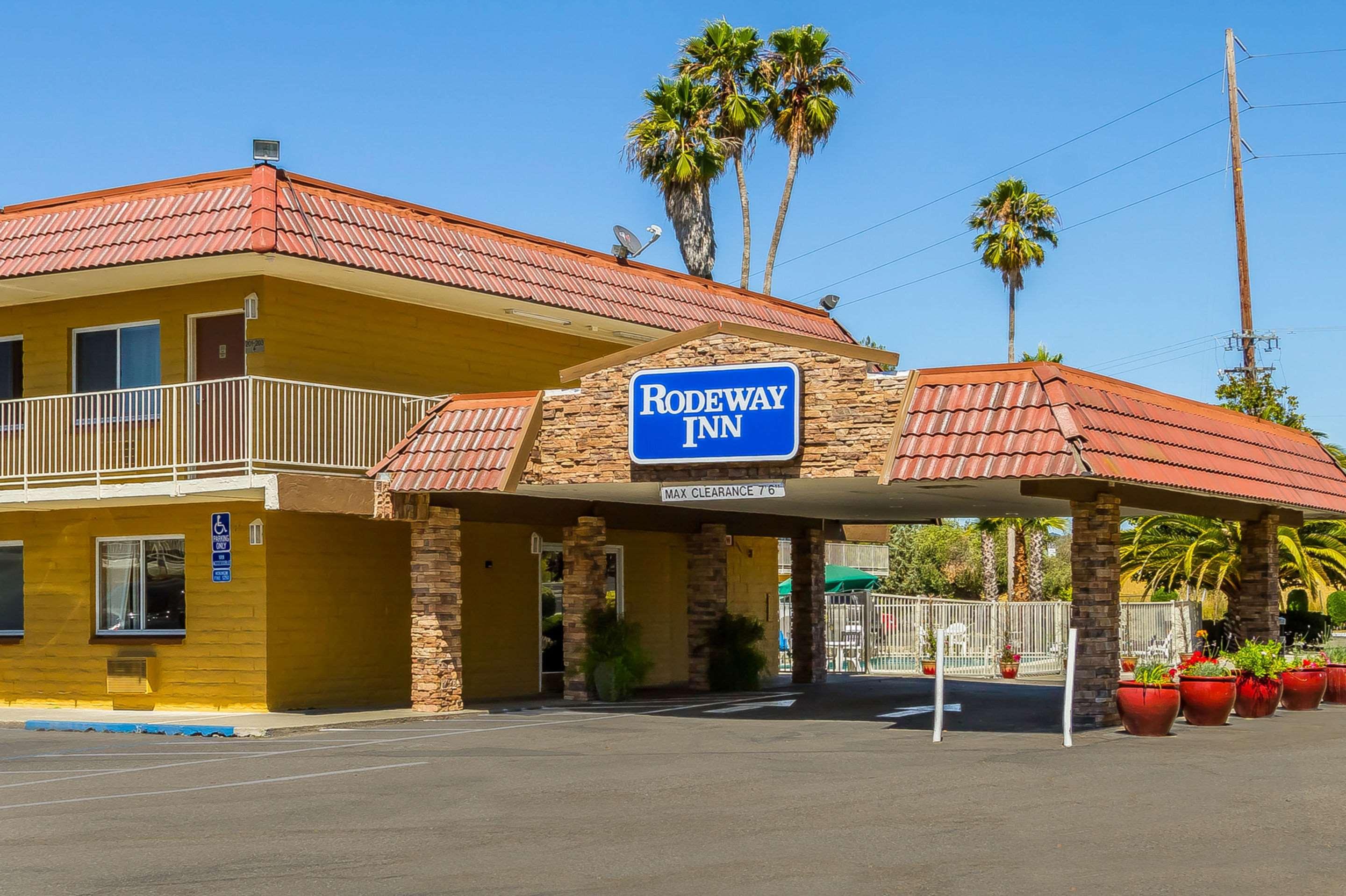Rodeway Inn Wine Country — photo 4