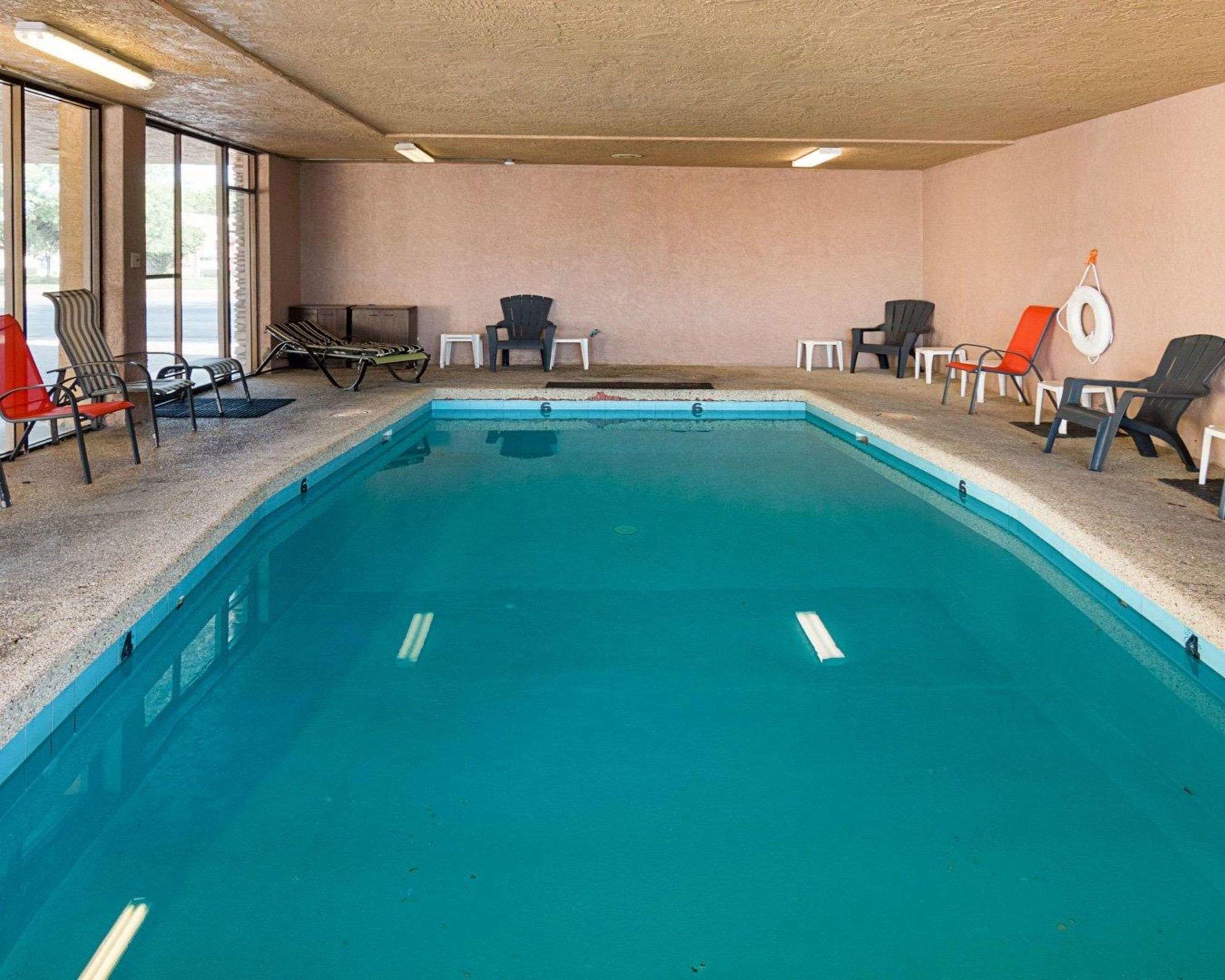 Econo Lodge San Angelo — photo 4