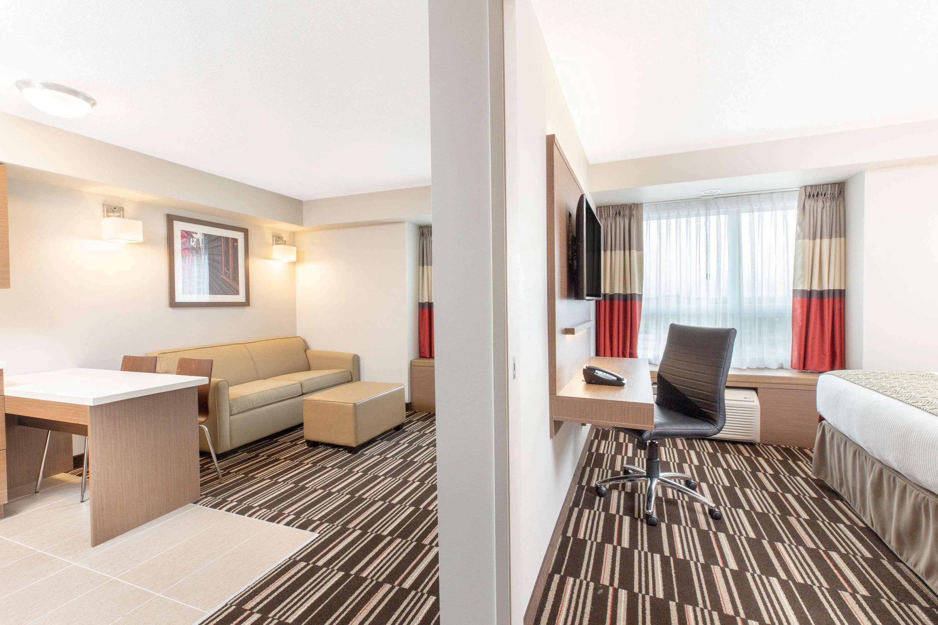Microtel Inn & Suites by Wyndham Fort McMurray — photo 4