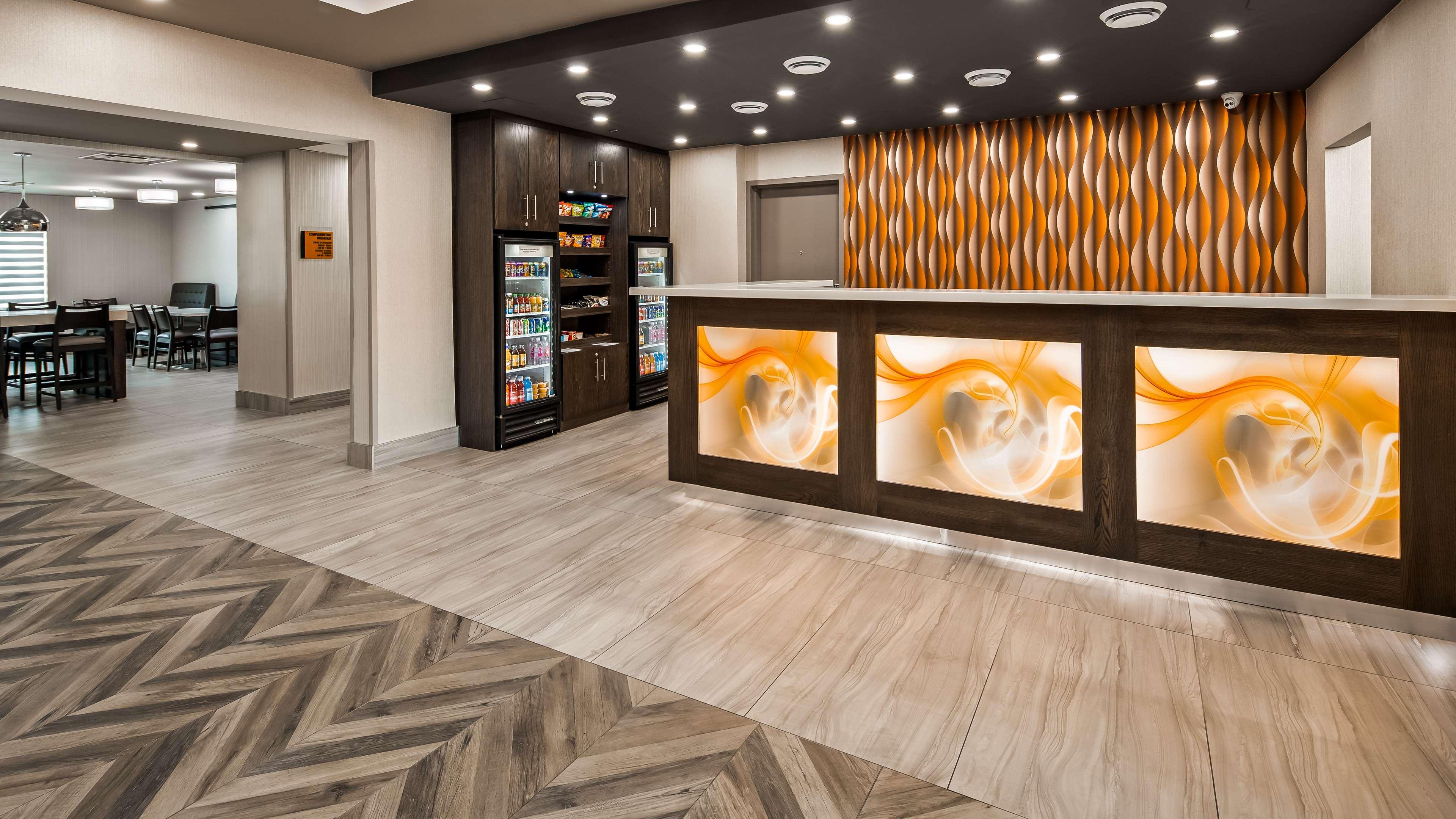 Best Western Plus Executive Inn — photo 5
