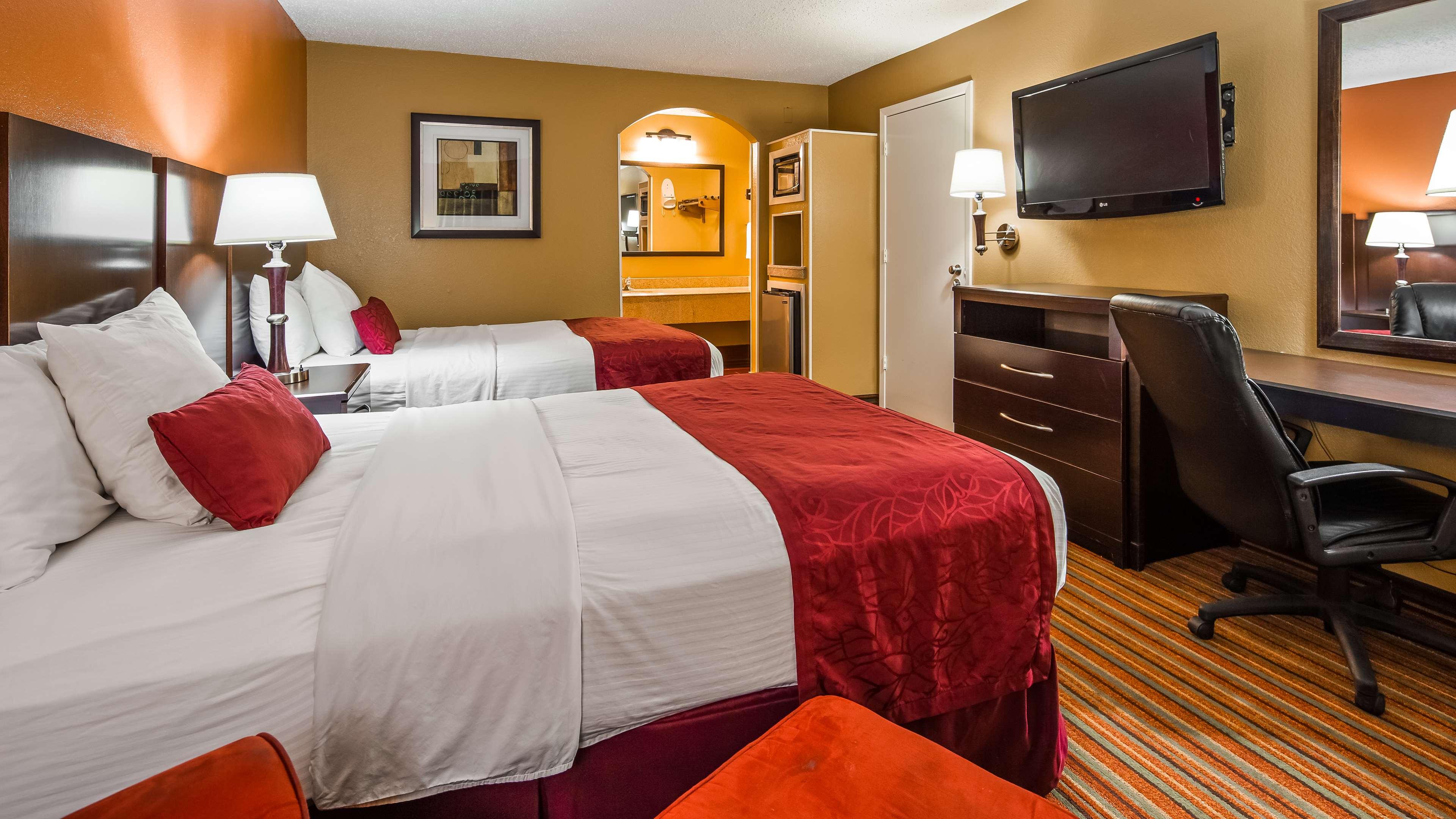 Best Western Mt. Pleasant Inn — photo 5