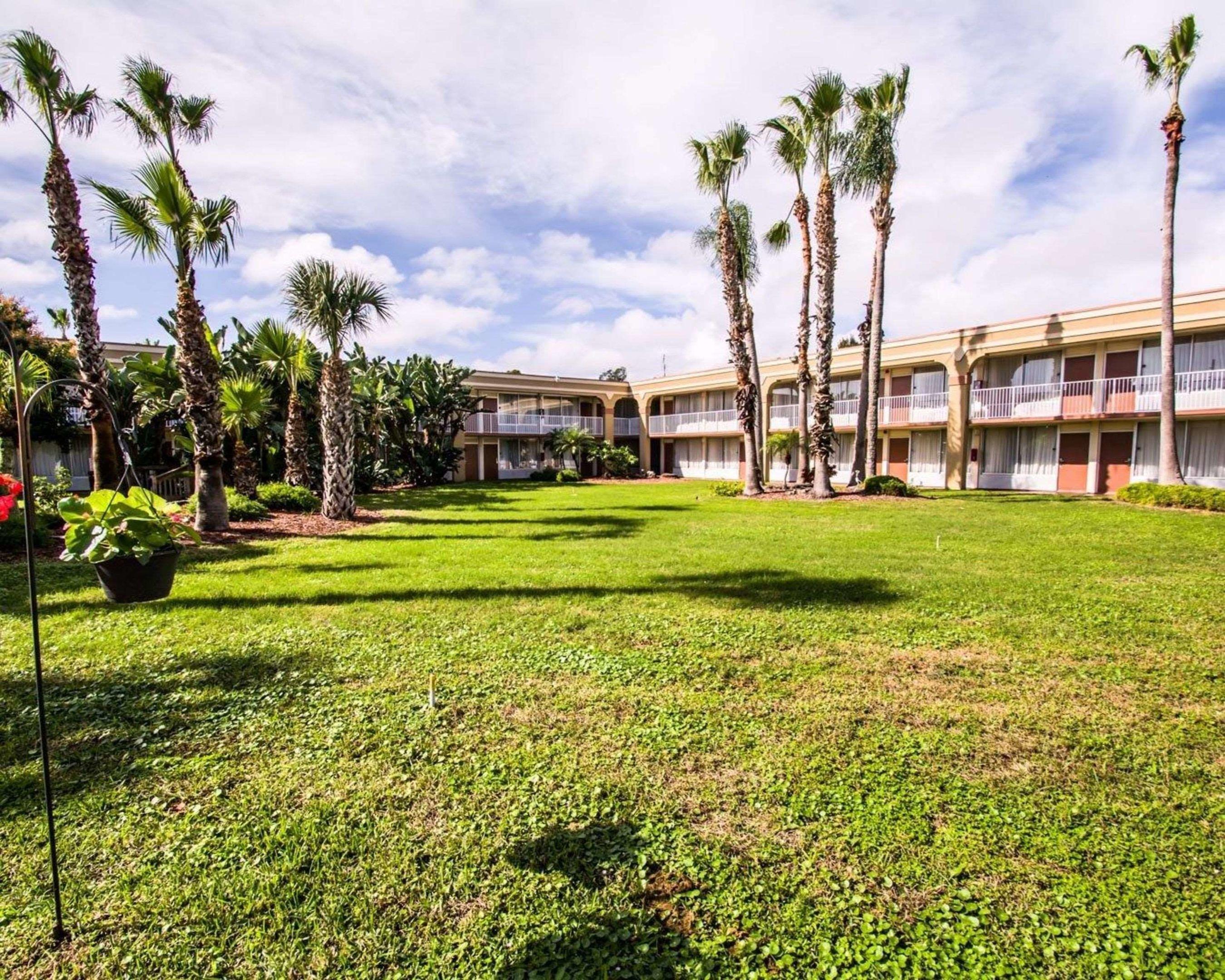 Econo Lodge Port Canaveral Area — photo 5