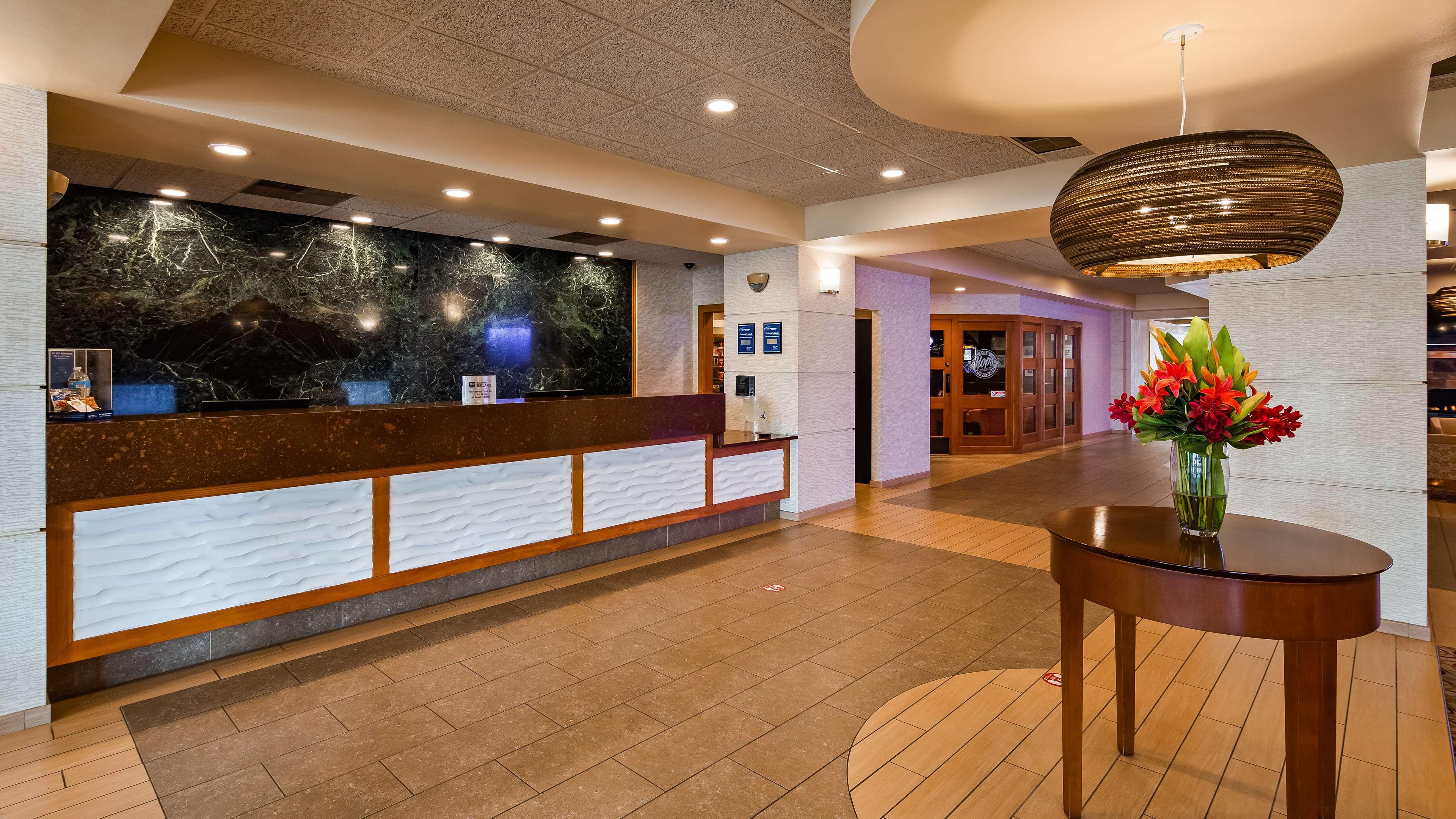 Best Western Plus Butte Plaza Inn — photo 3