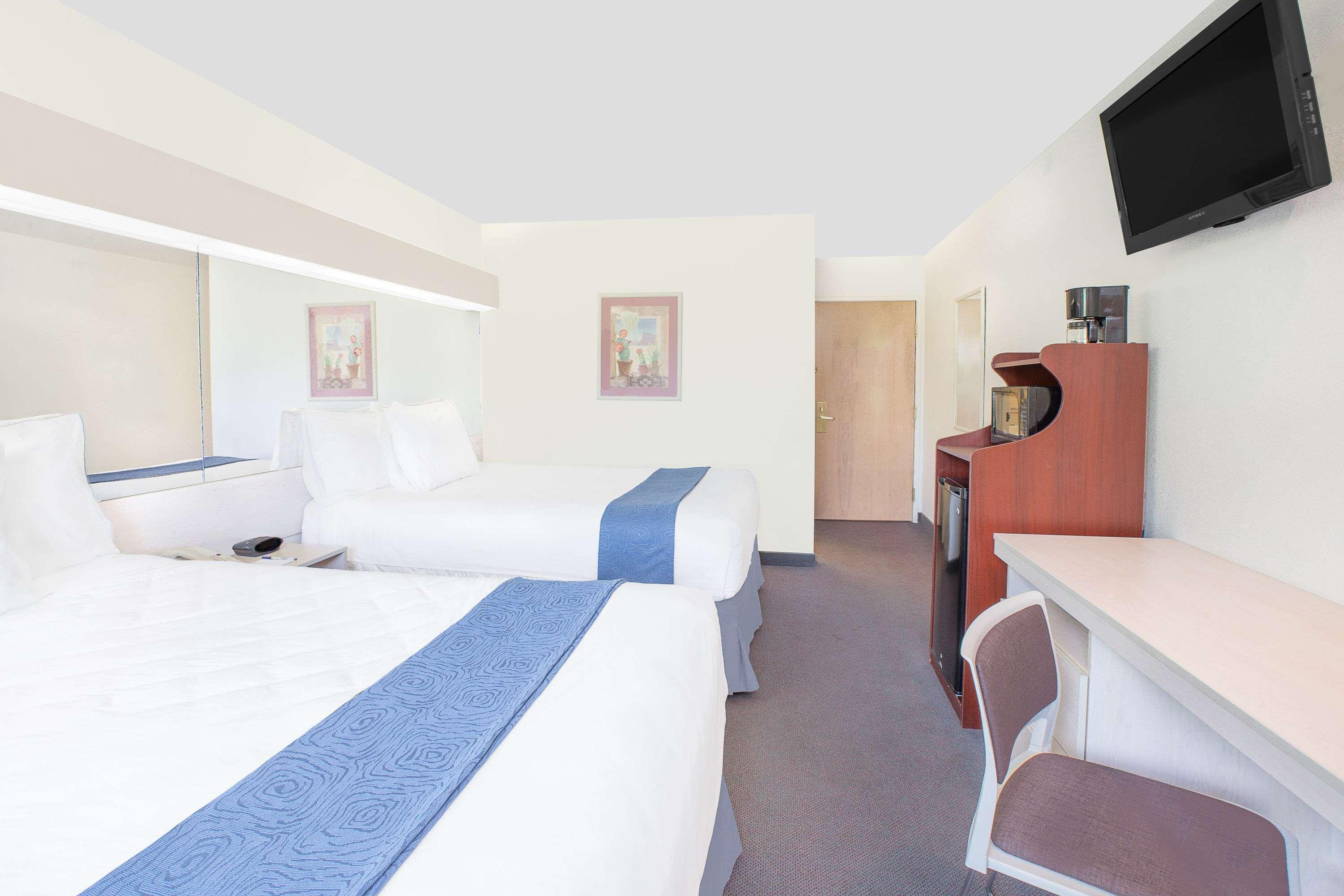 Microtel Inn & Suites by Wyndham Broken Bow — photo 5