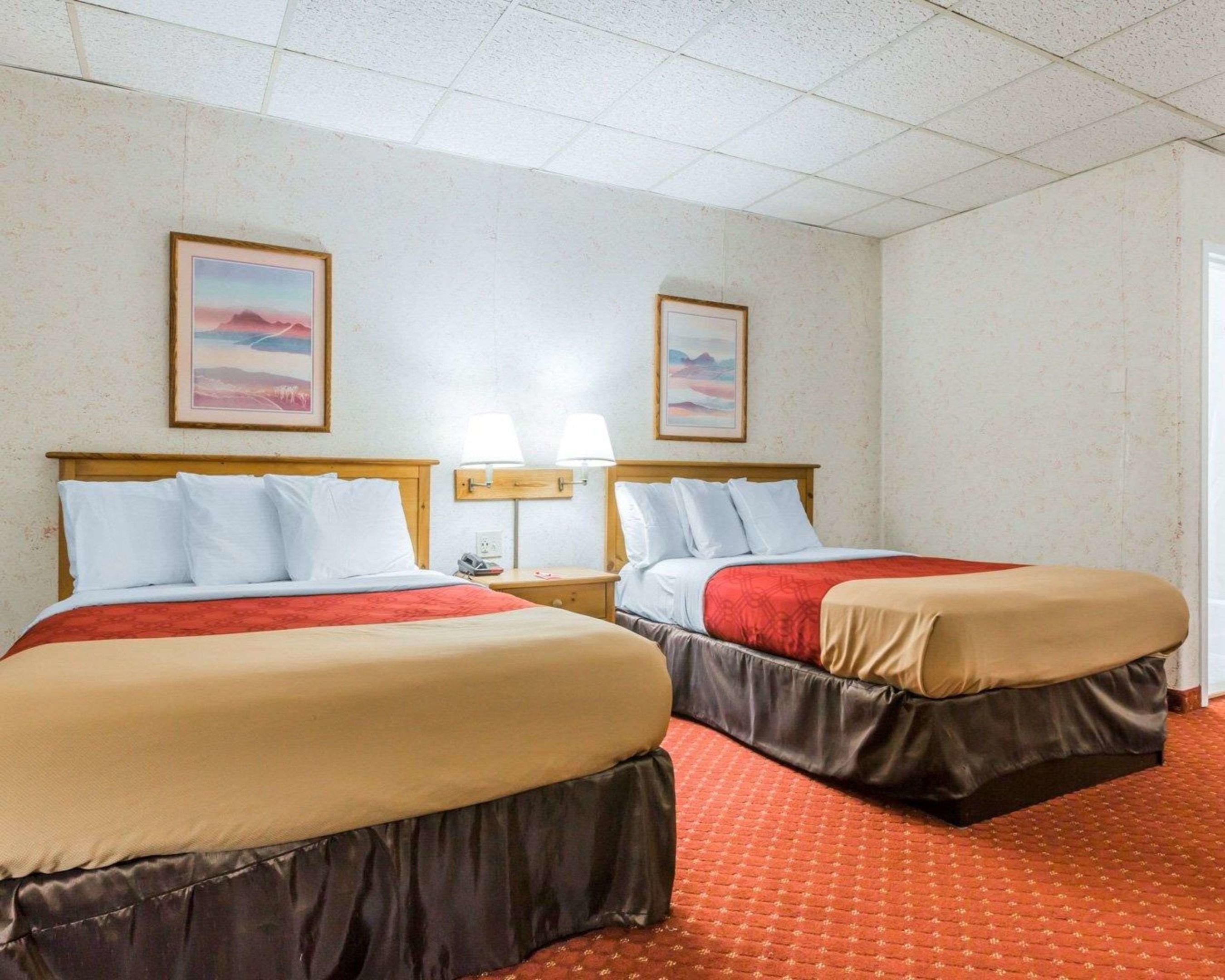 Econo Lodge Near Stewart International Airport — photo 4