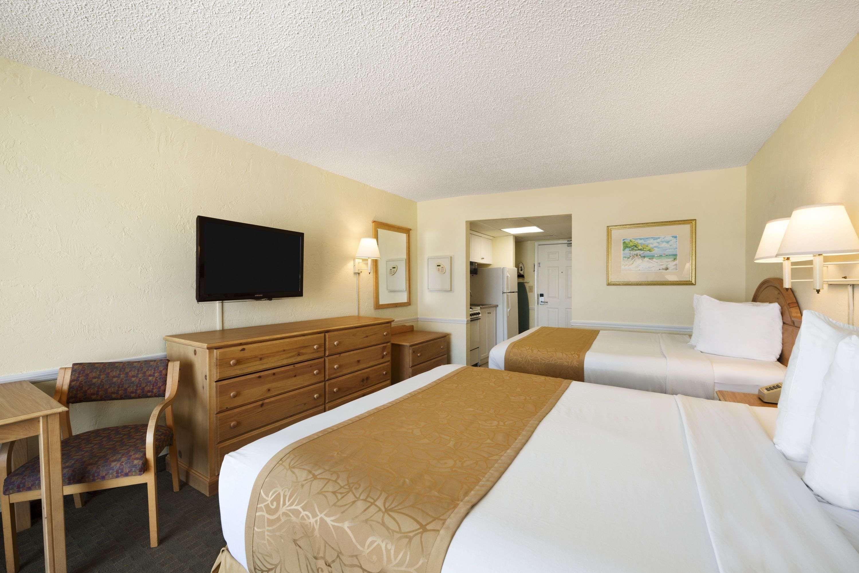 Days Inn Daytona Oceanfront — photo 5