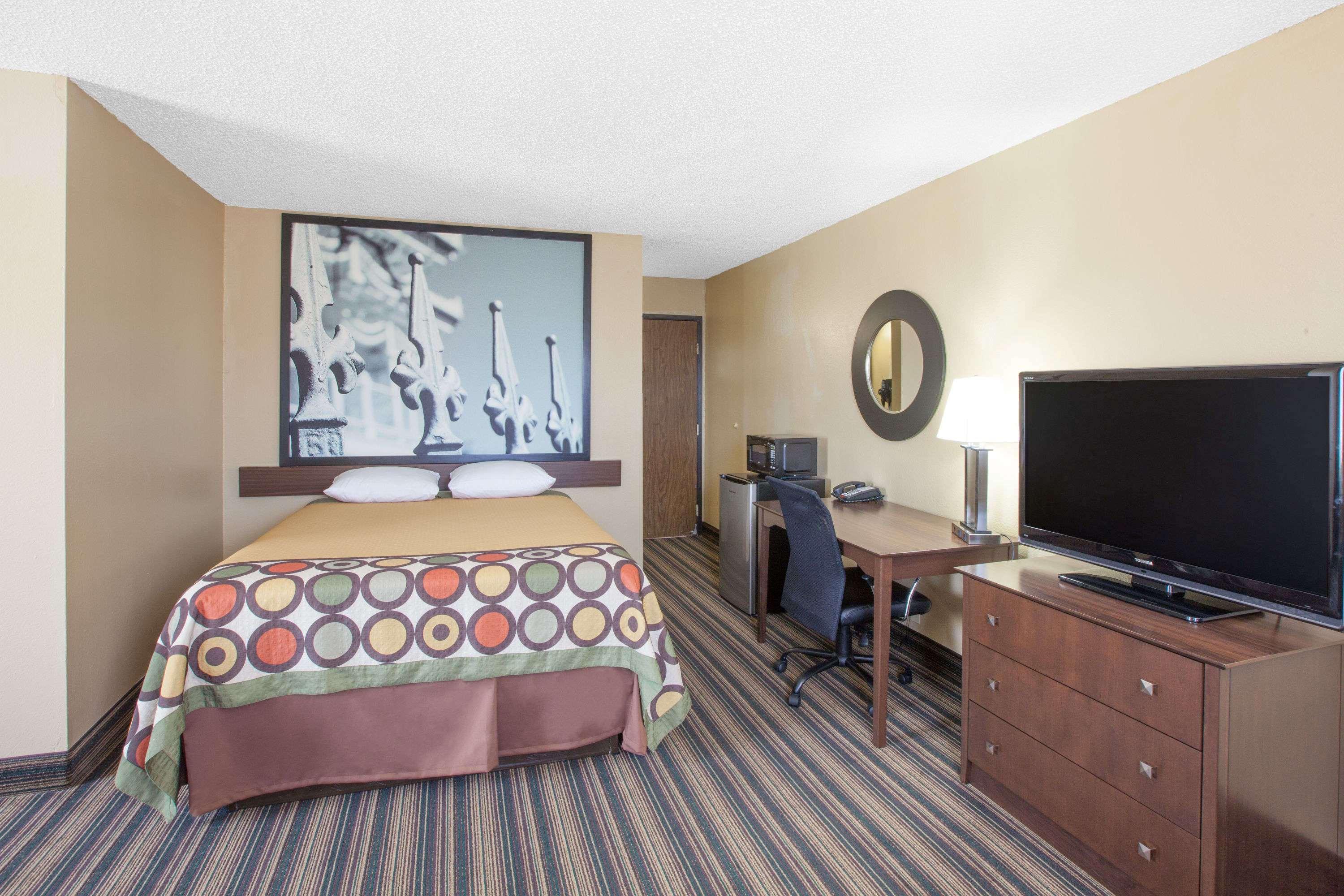 Super 8 by Wyndham Natchitoches — photo 5