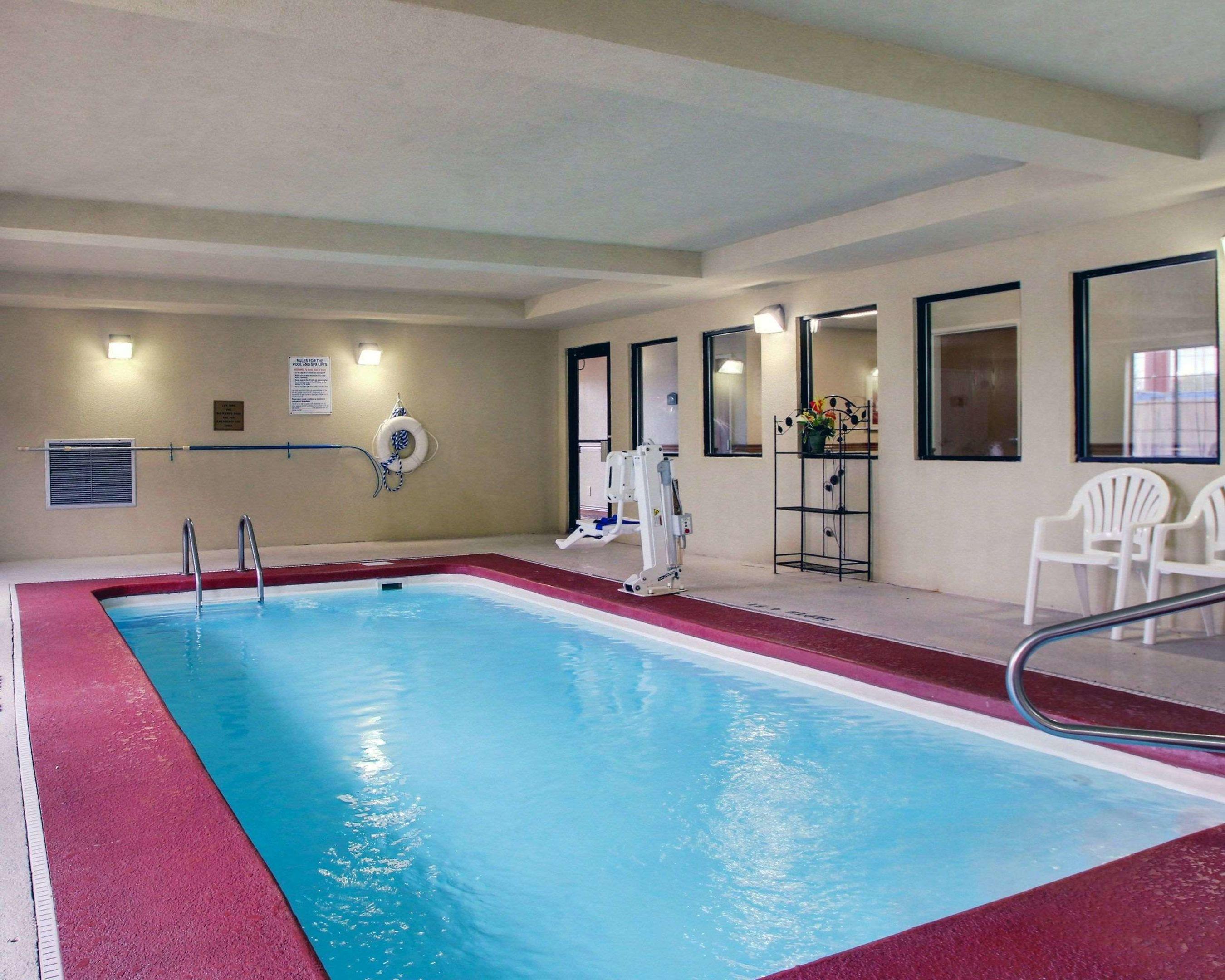 Rodeway Inn — photo 4