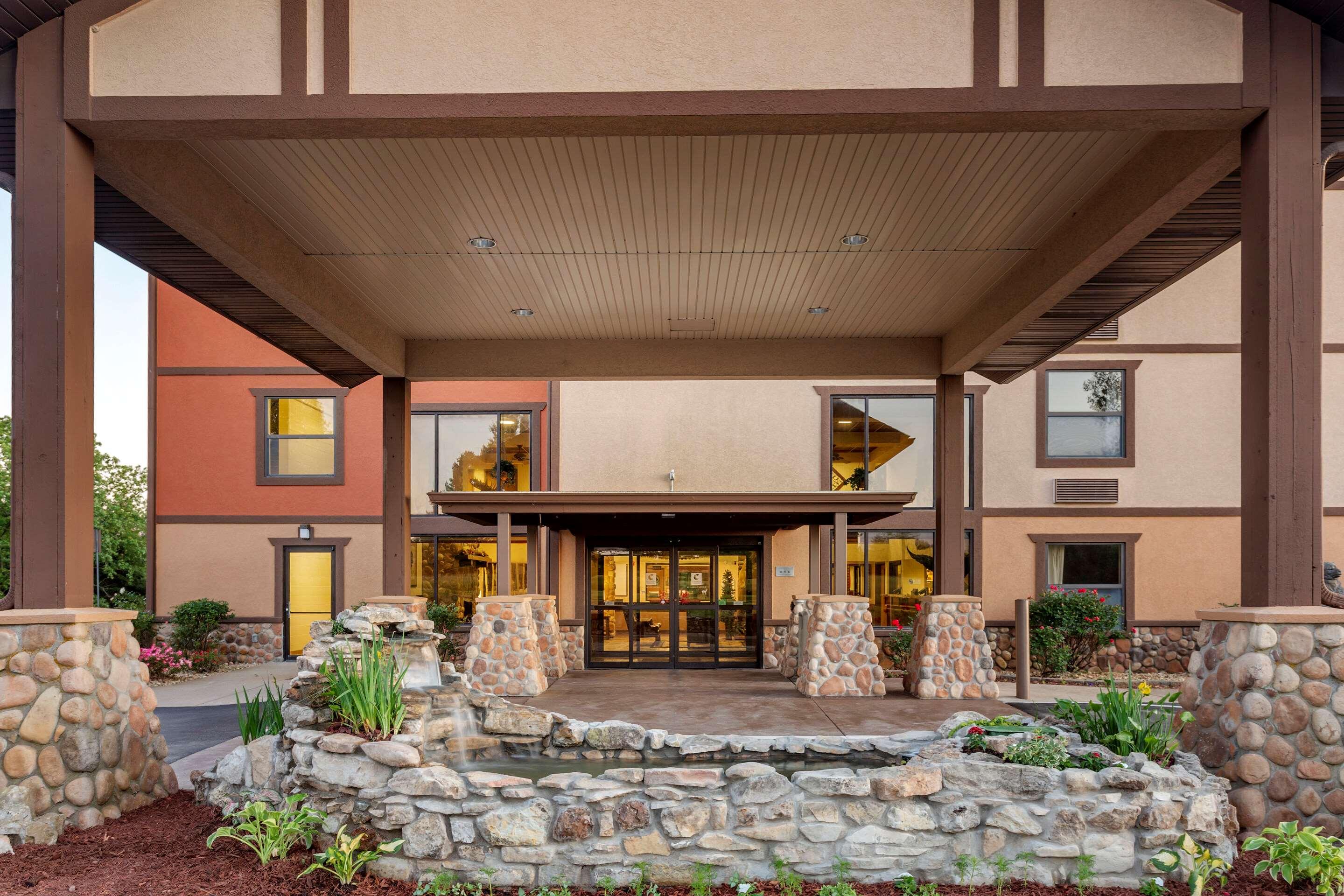 Comfort Inn & Suites — photo 5