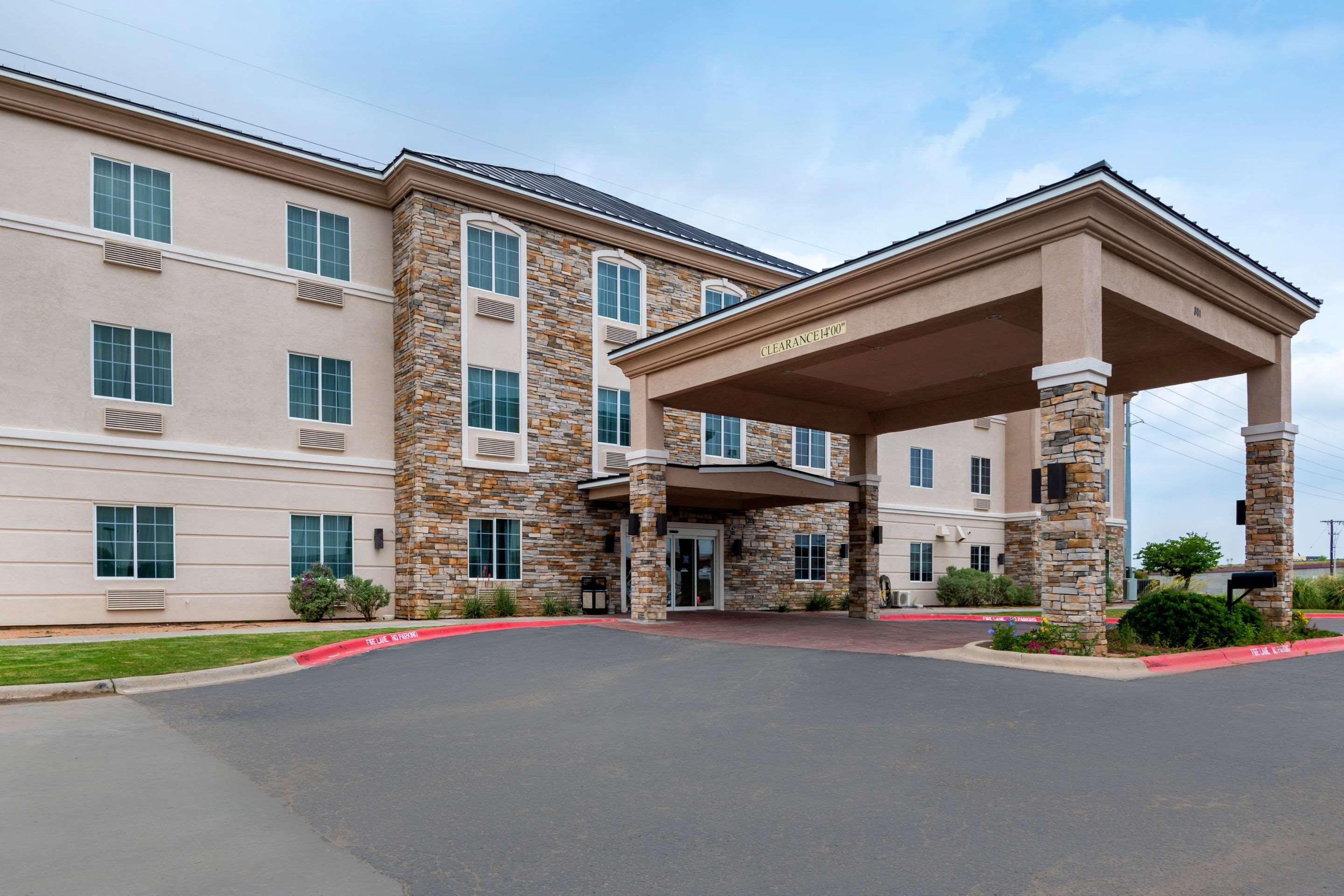 Comfort Inn & Suites — photo 3