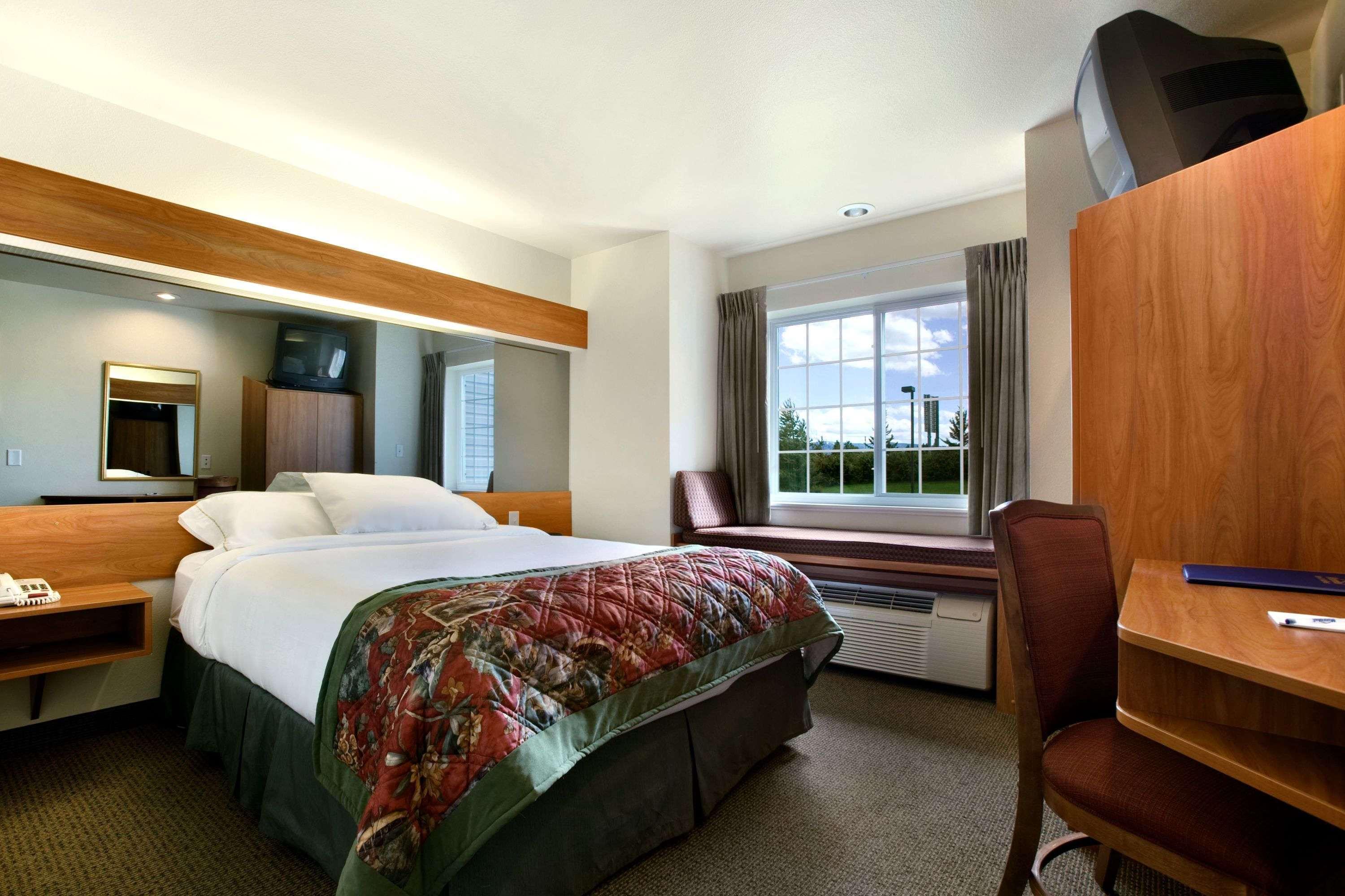 Microtel Inn & Suites by Wyndham Bozeman — photo 4