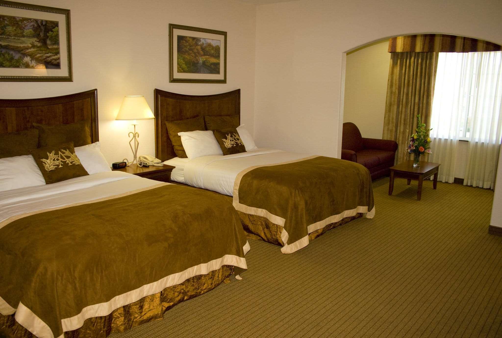 Arbor Inn & Suites — photo 4