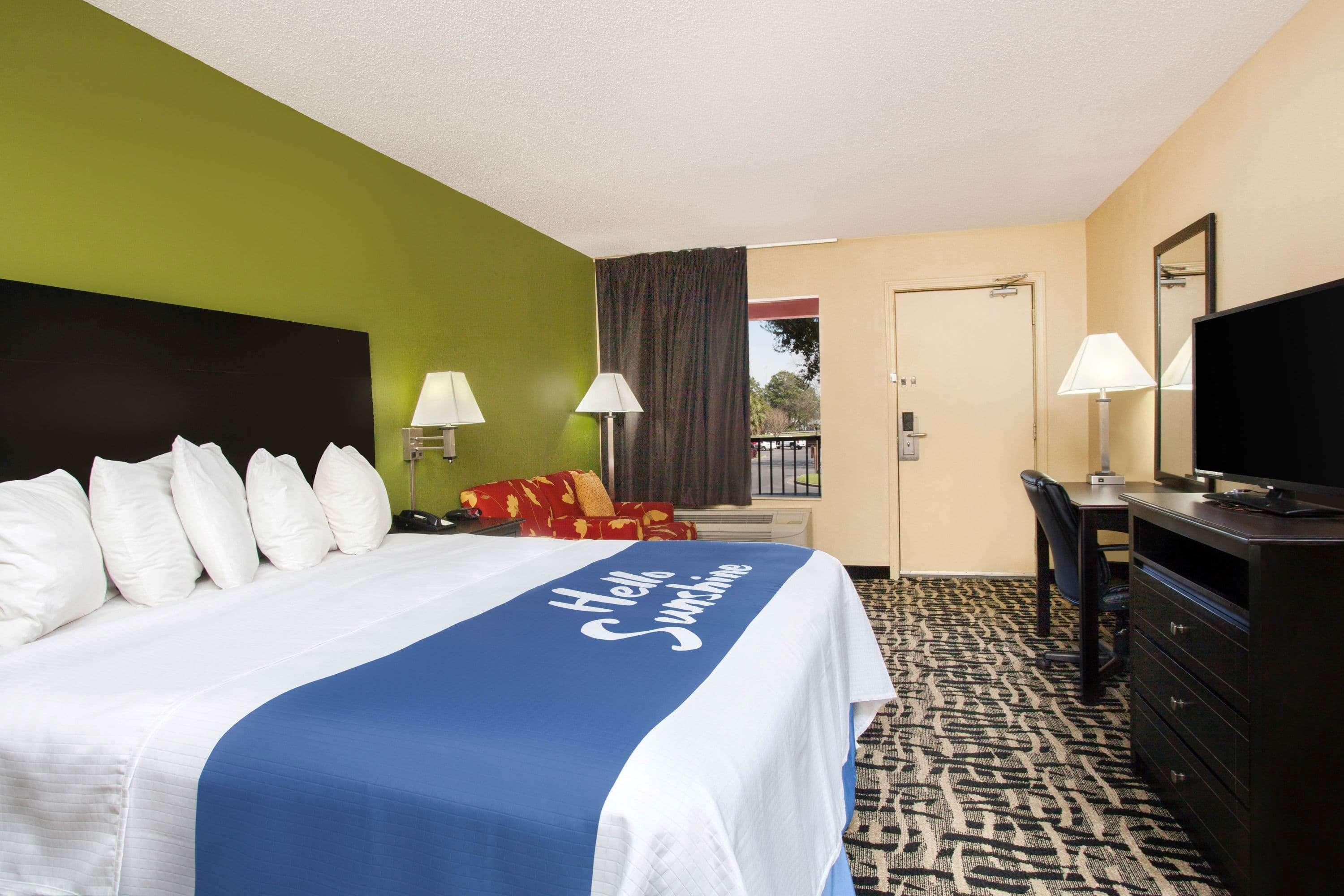 Days Inn Pensacola West — photo 4