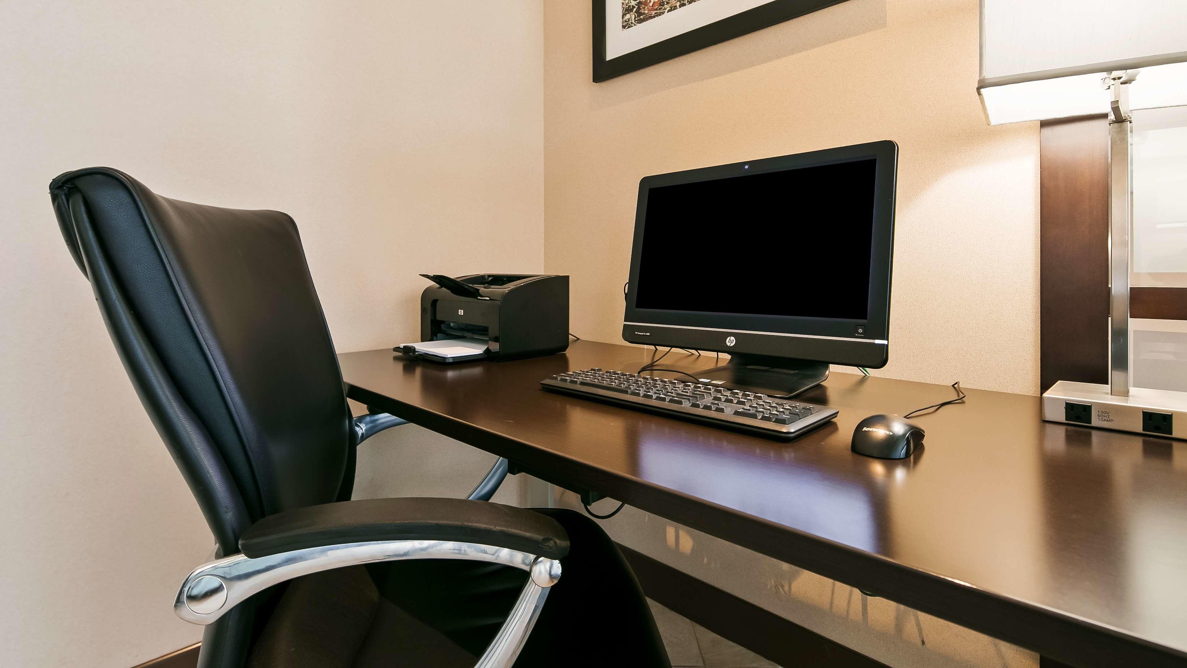 Best Western Plus Edmonton Airport Hotel — photo 5