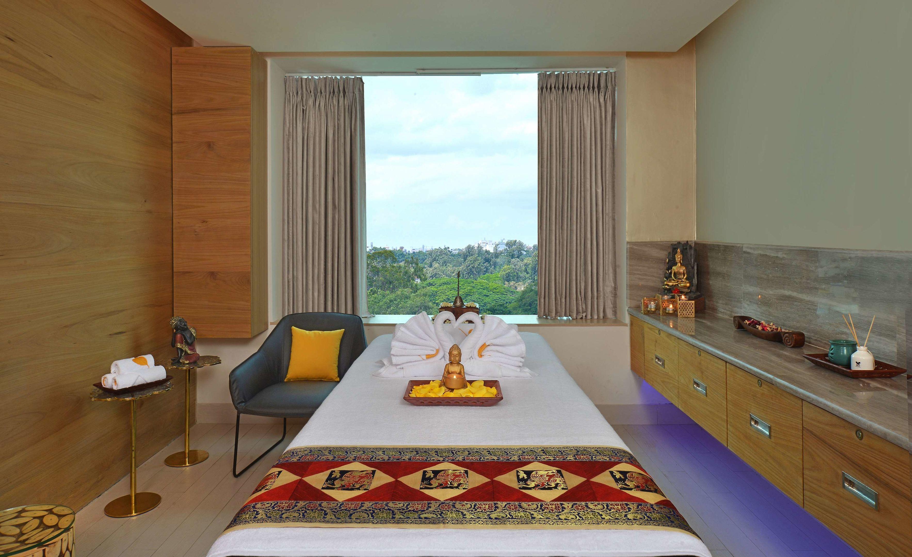 Radisson Bengaluru City Center — photo 4