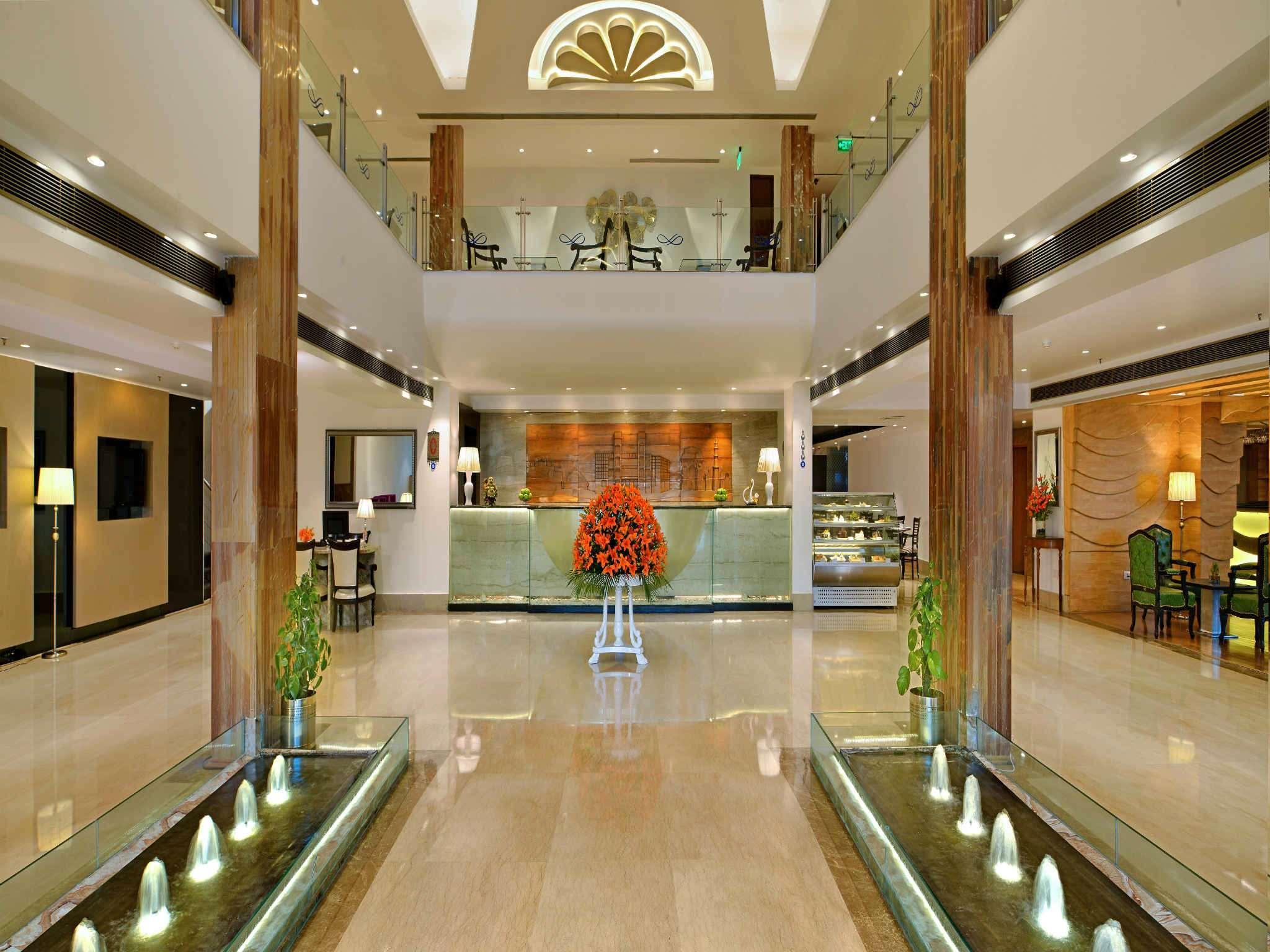 Taurus Sarovar Portico — photo 4
