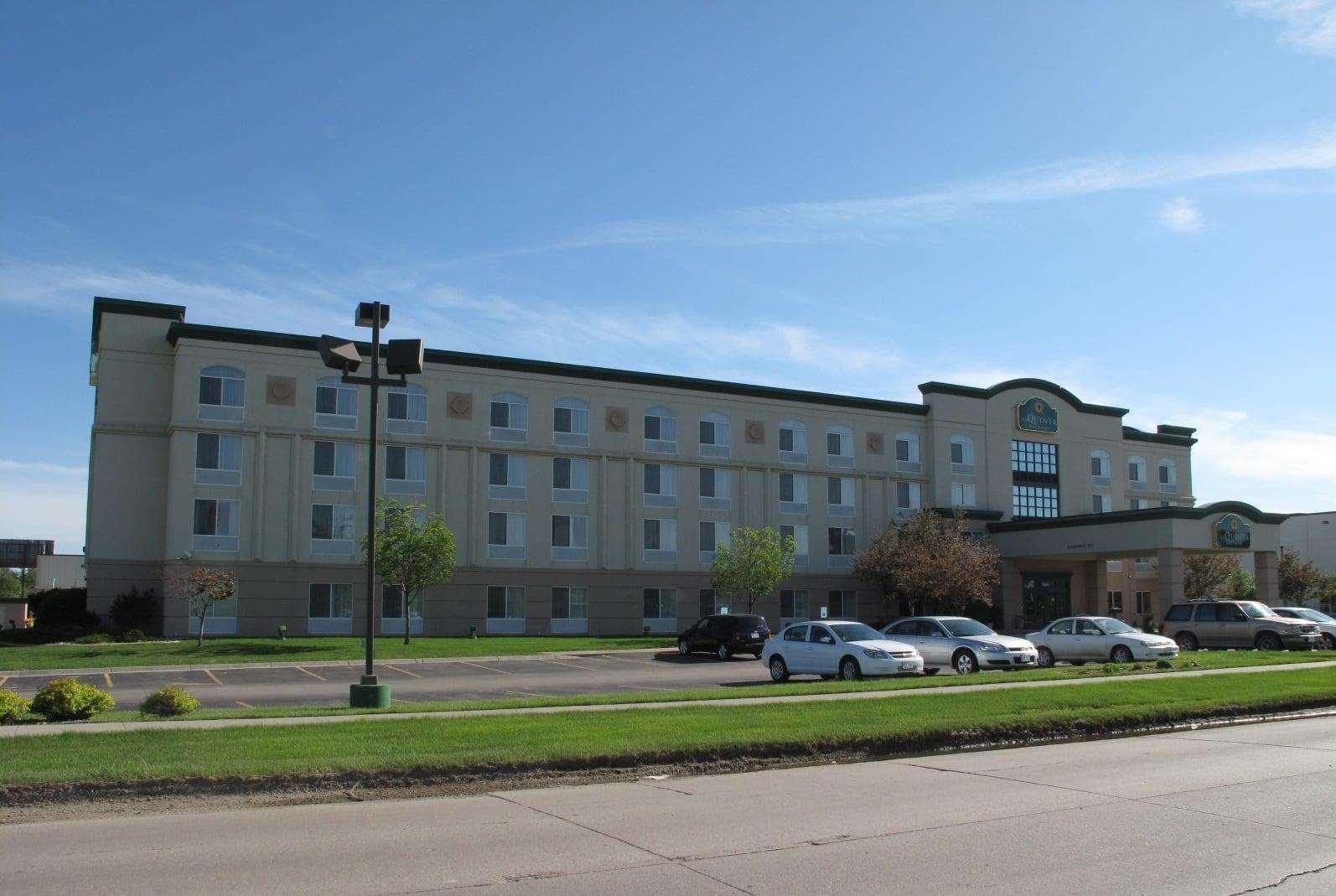 La Quinta Inn & Suites Omaha Airport Carter Lake — photo 5