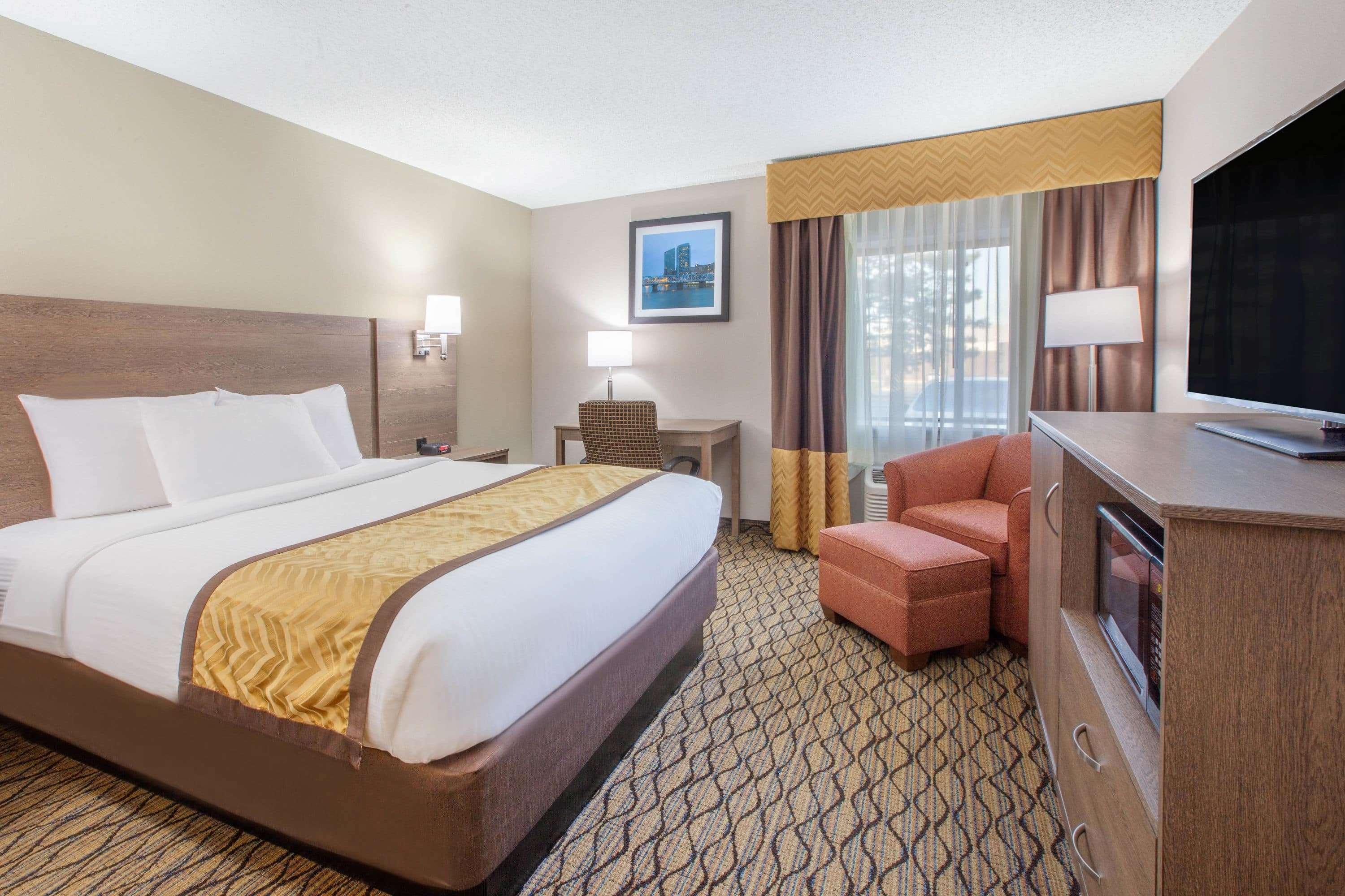 Baymont Inn and Suites Grand Rapids Airport — photo 4