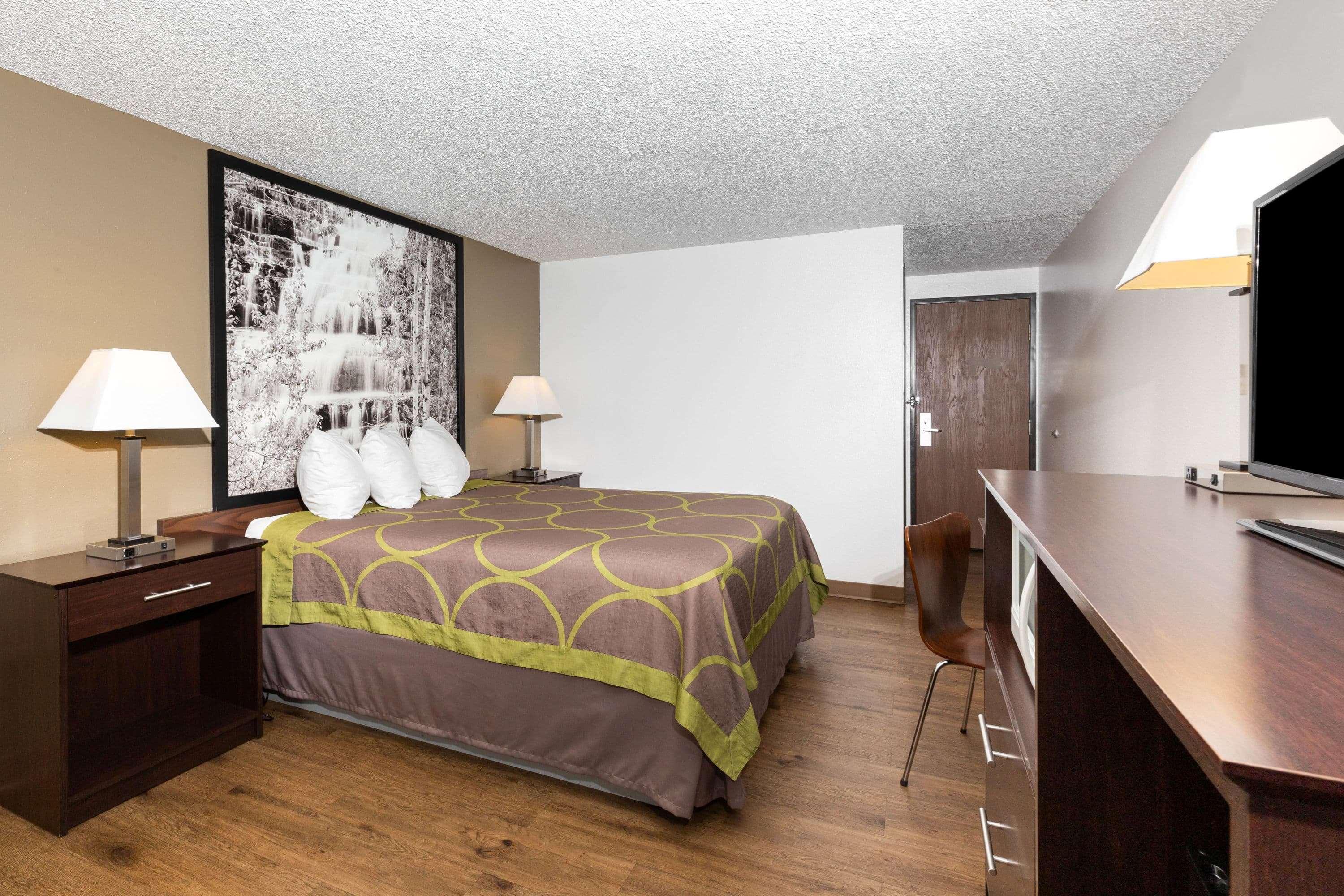 Super 8 by Wyndham Missoula/Brooks Street — photo 4