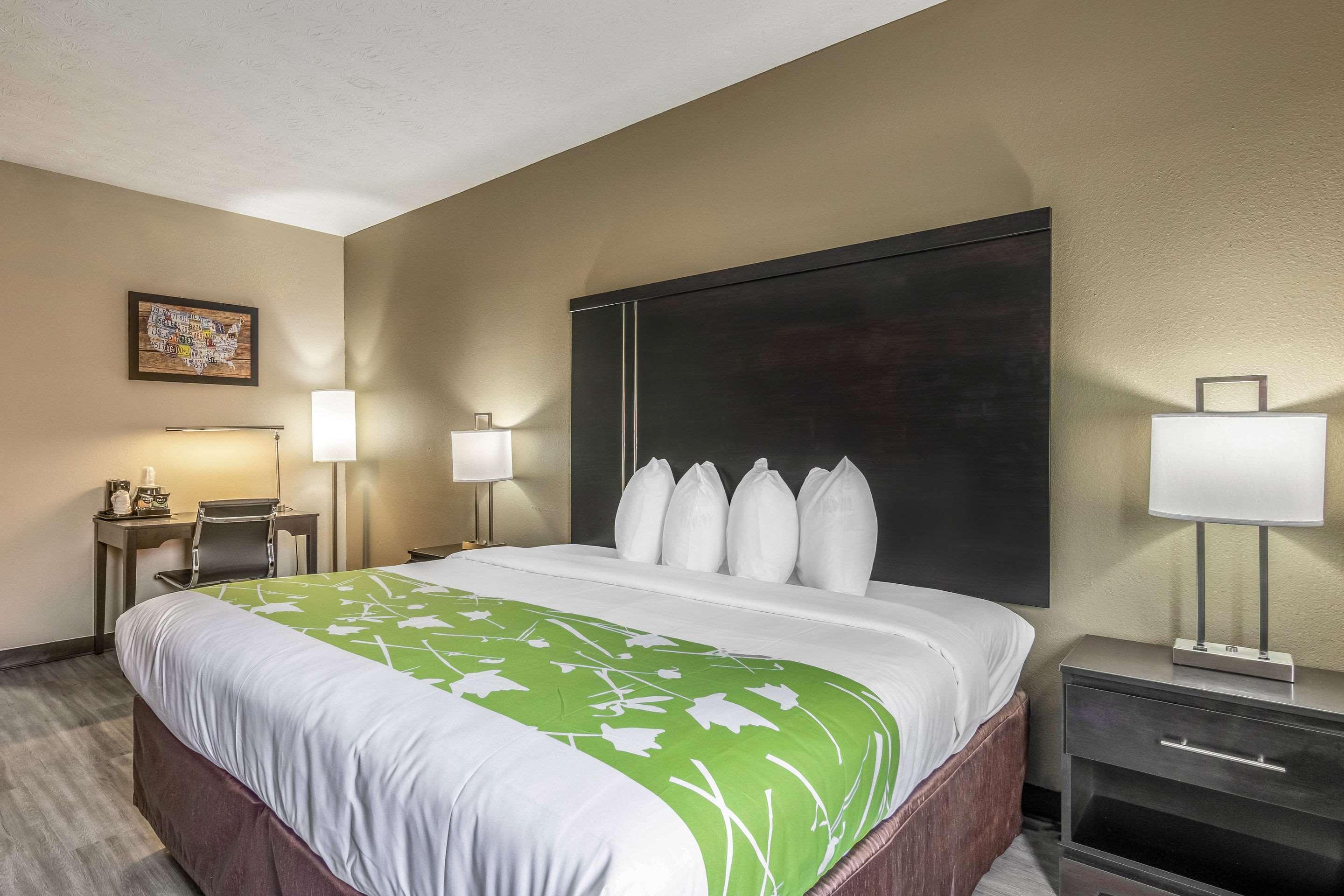 Econo Lodge Opelika — photo 4