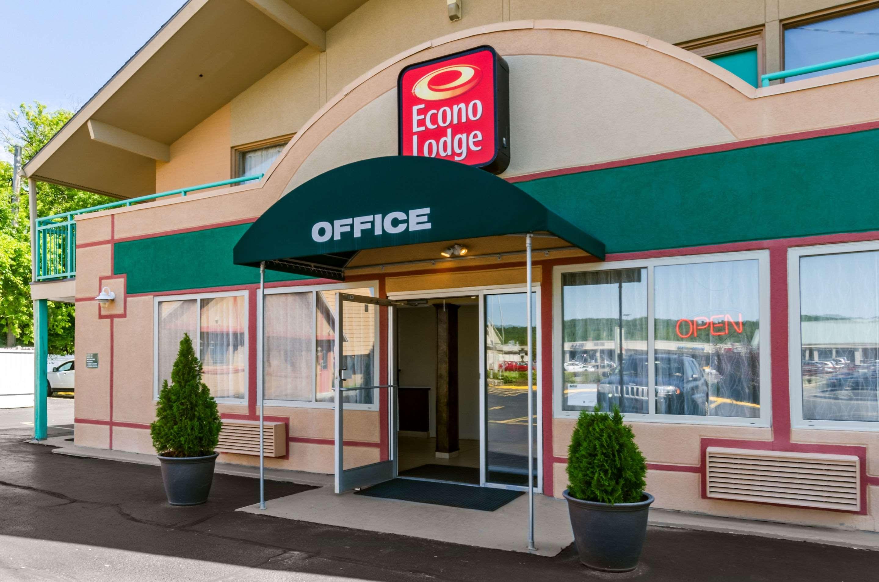 Econo Lodge Pittsfield — photo 3