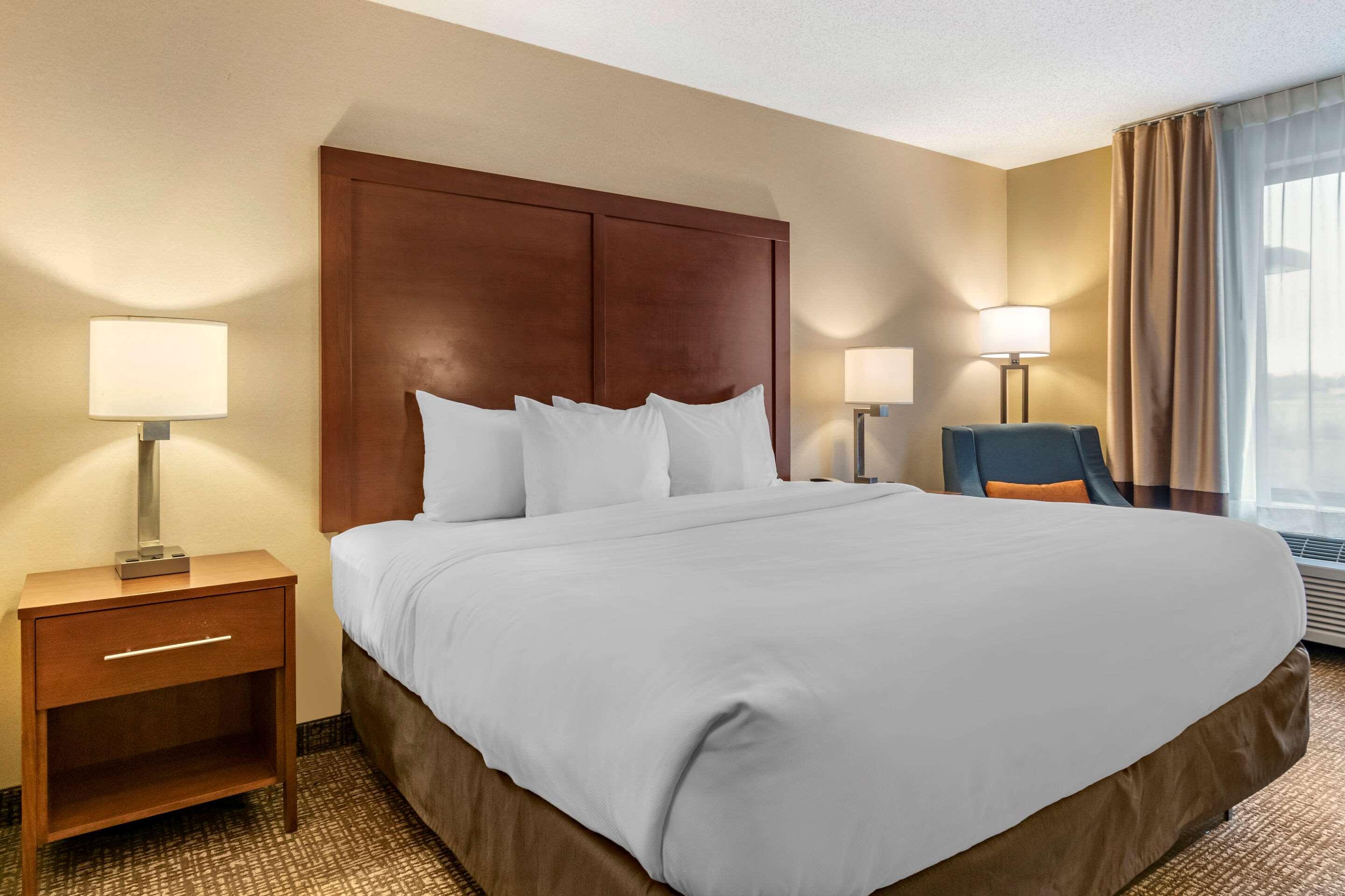 Comfort Inn PA Turnpike - 1-81 — photo 5