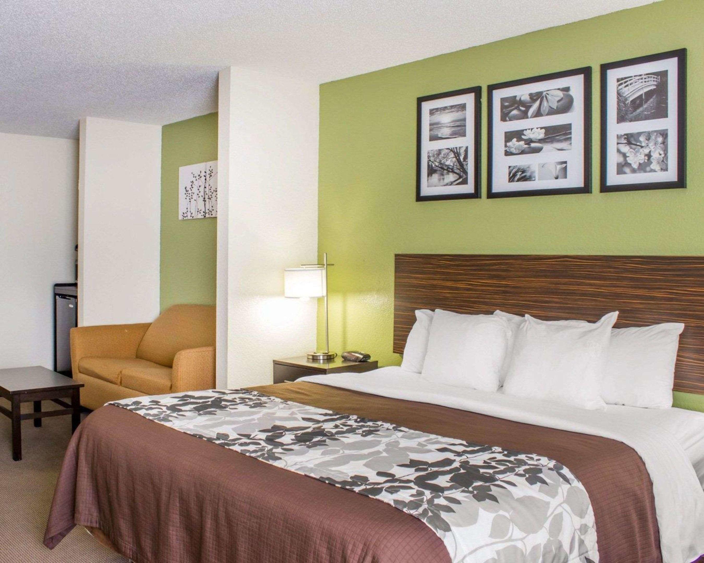 Sleep Inn & Suites Jacksonville Near Camp Lejeune — photo 5