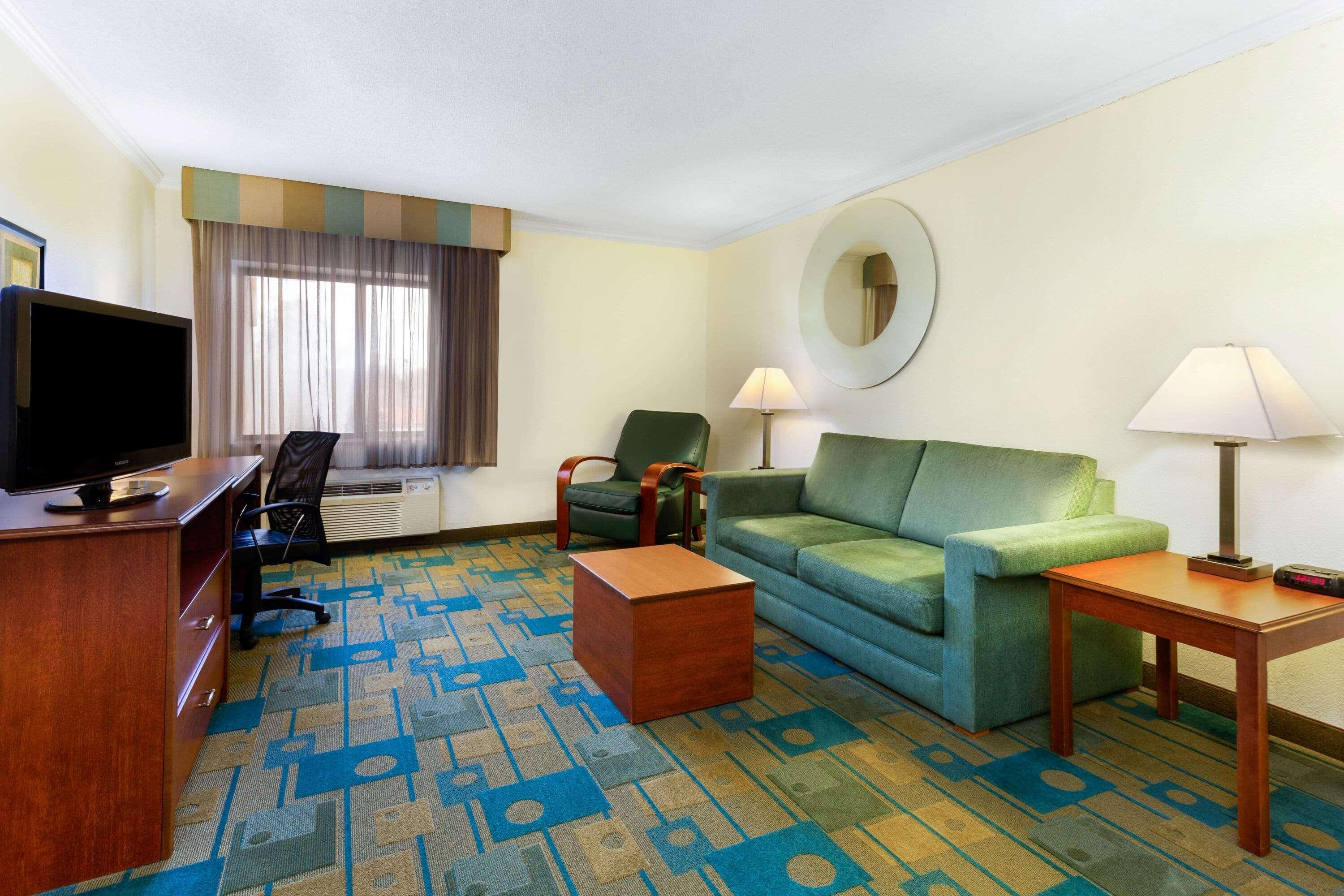 La Quinta Inn Chicago Willowbrook — photo 5