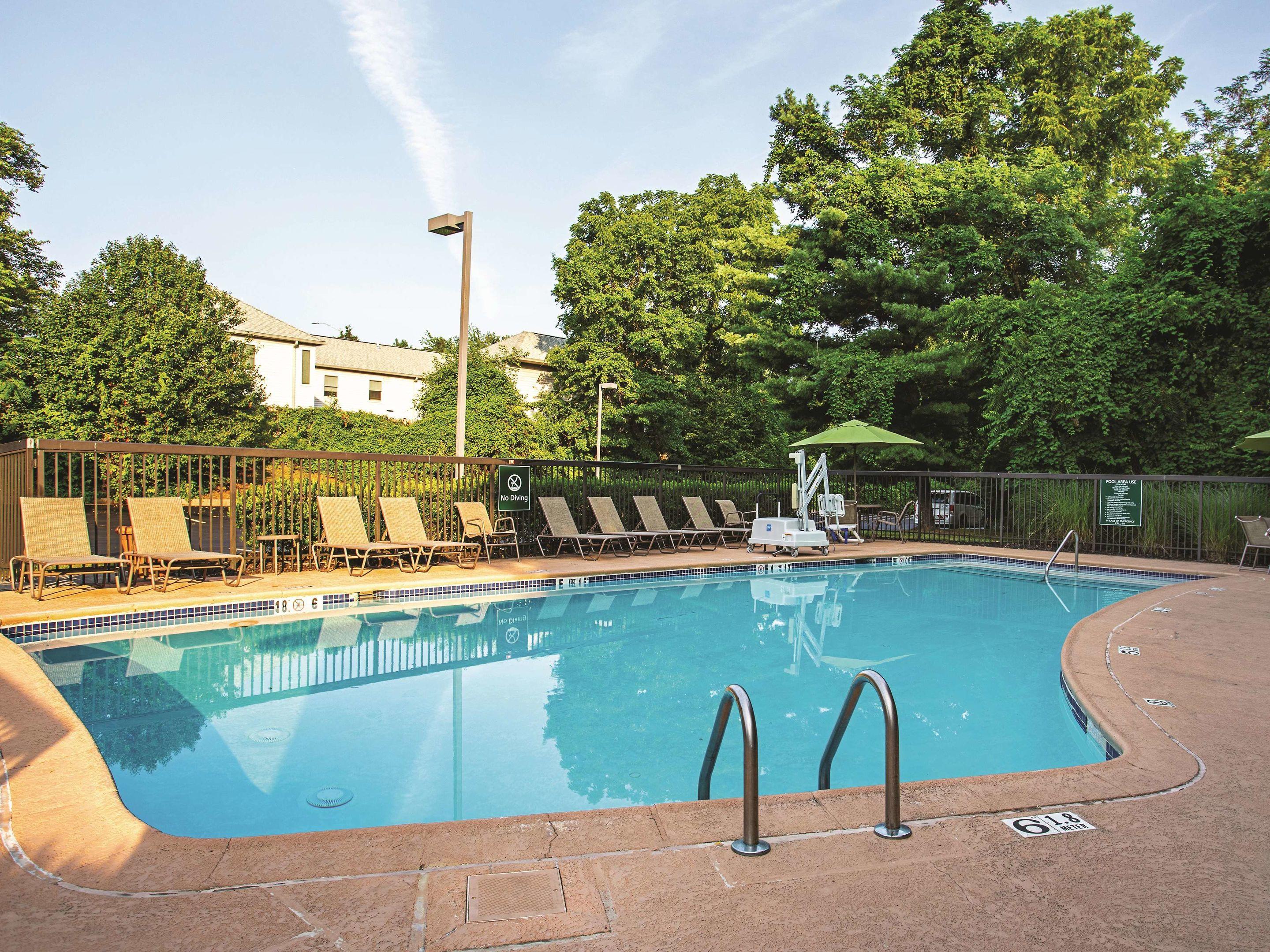 La Quinta Inn & Suites Baltimore North — photo 5