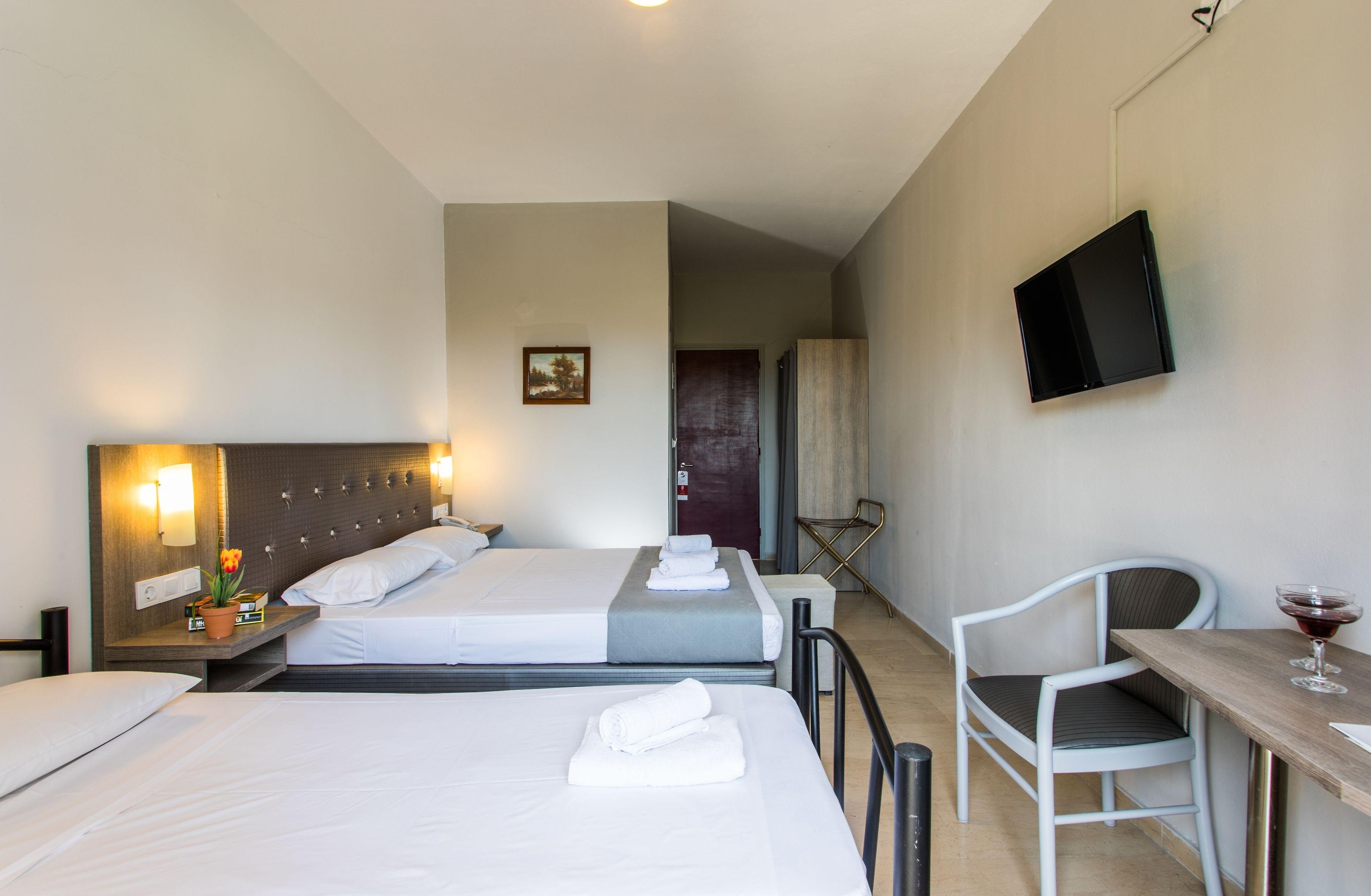 Silver Bay Hotel — photo 4