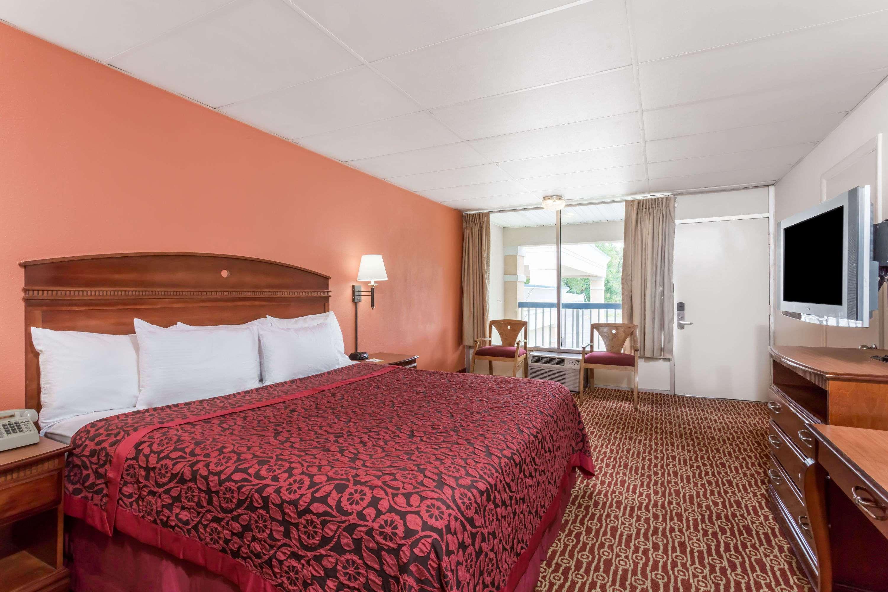 Days Inn Fredericksburg North — photo 4