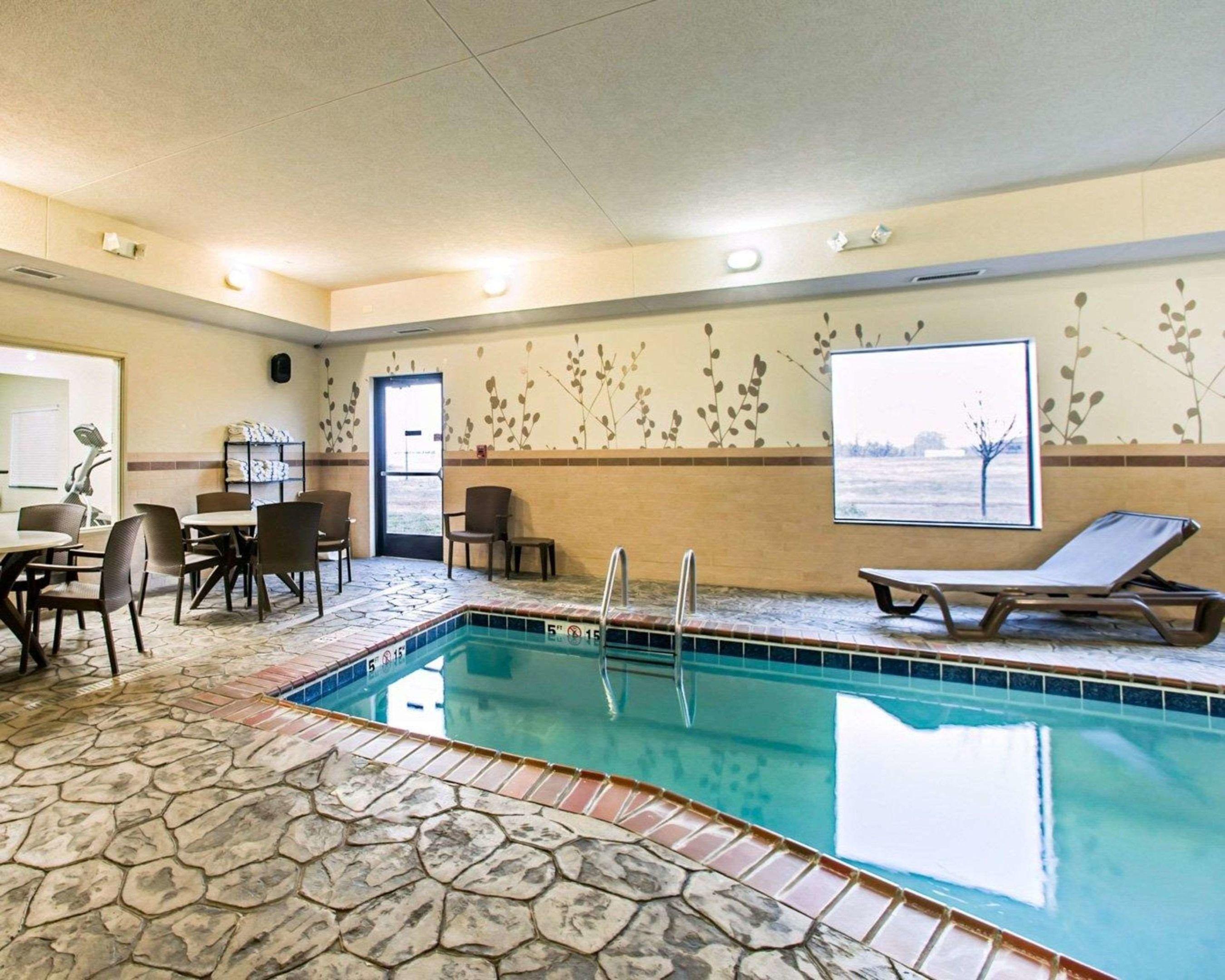 Sleep Inn & Suites — photo 4
