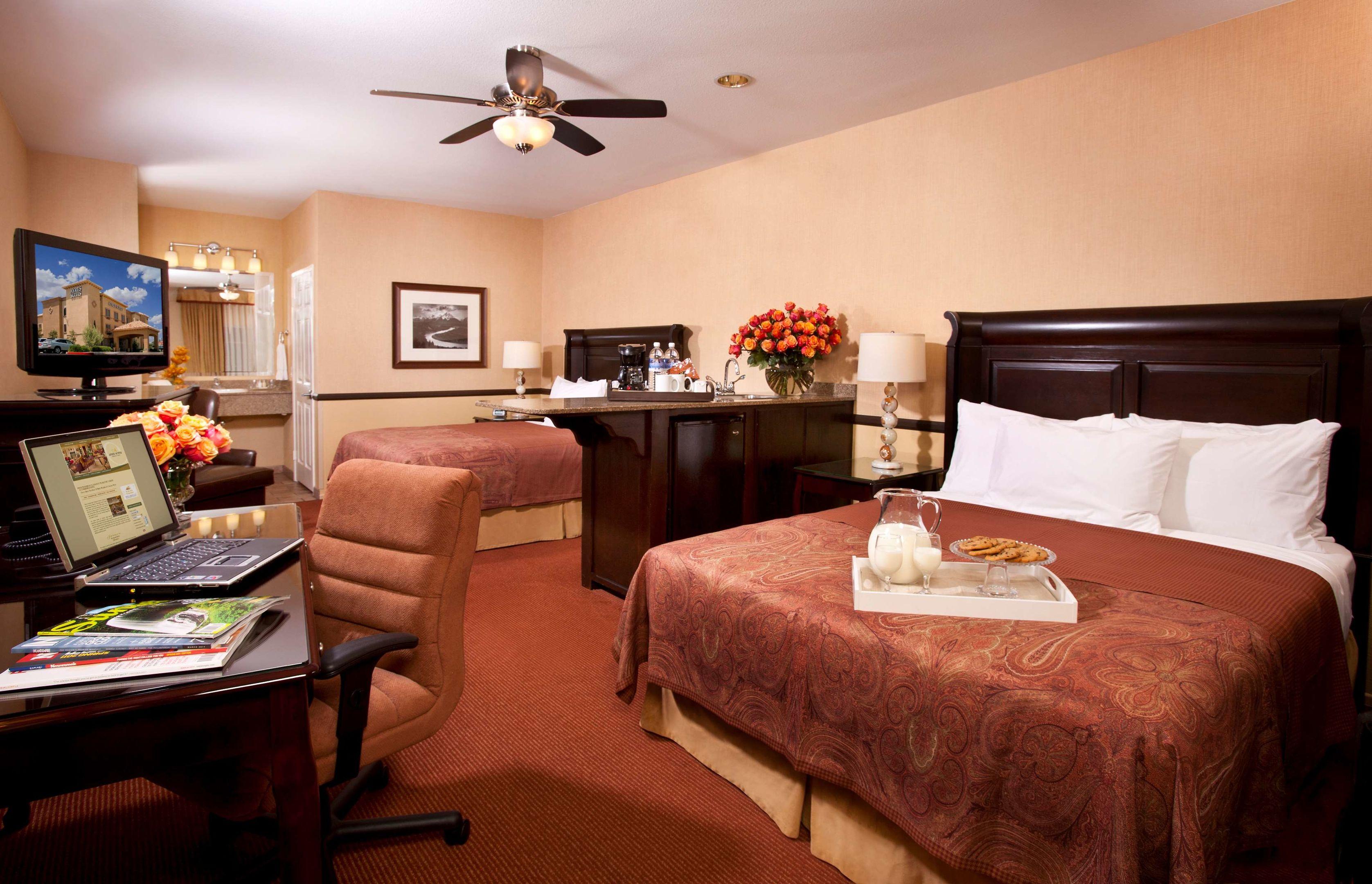 Ayres Suites Corona West — photo 4