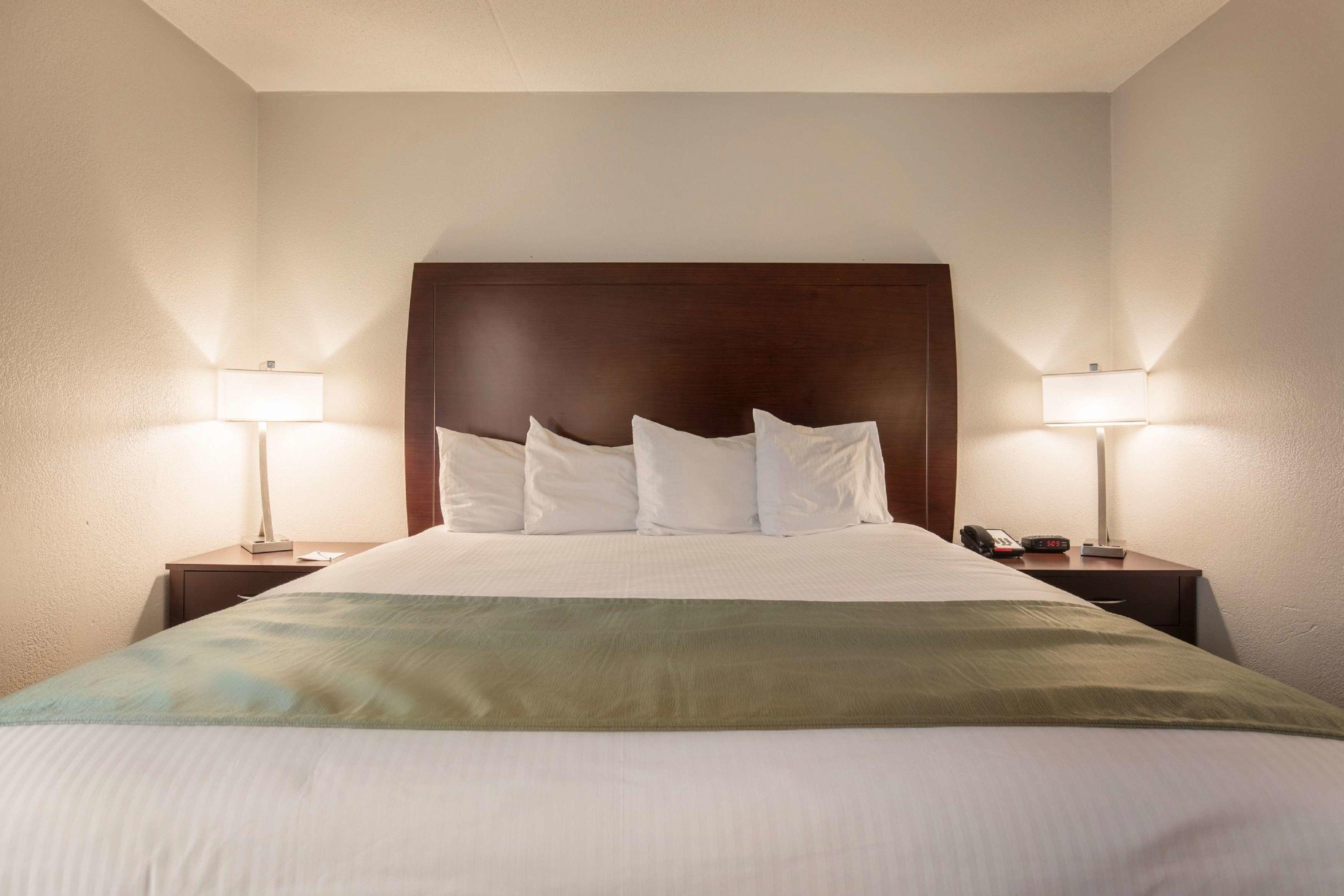 Best Western Ashbury Inn — photo 4